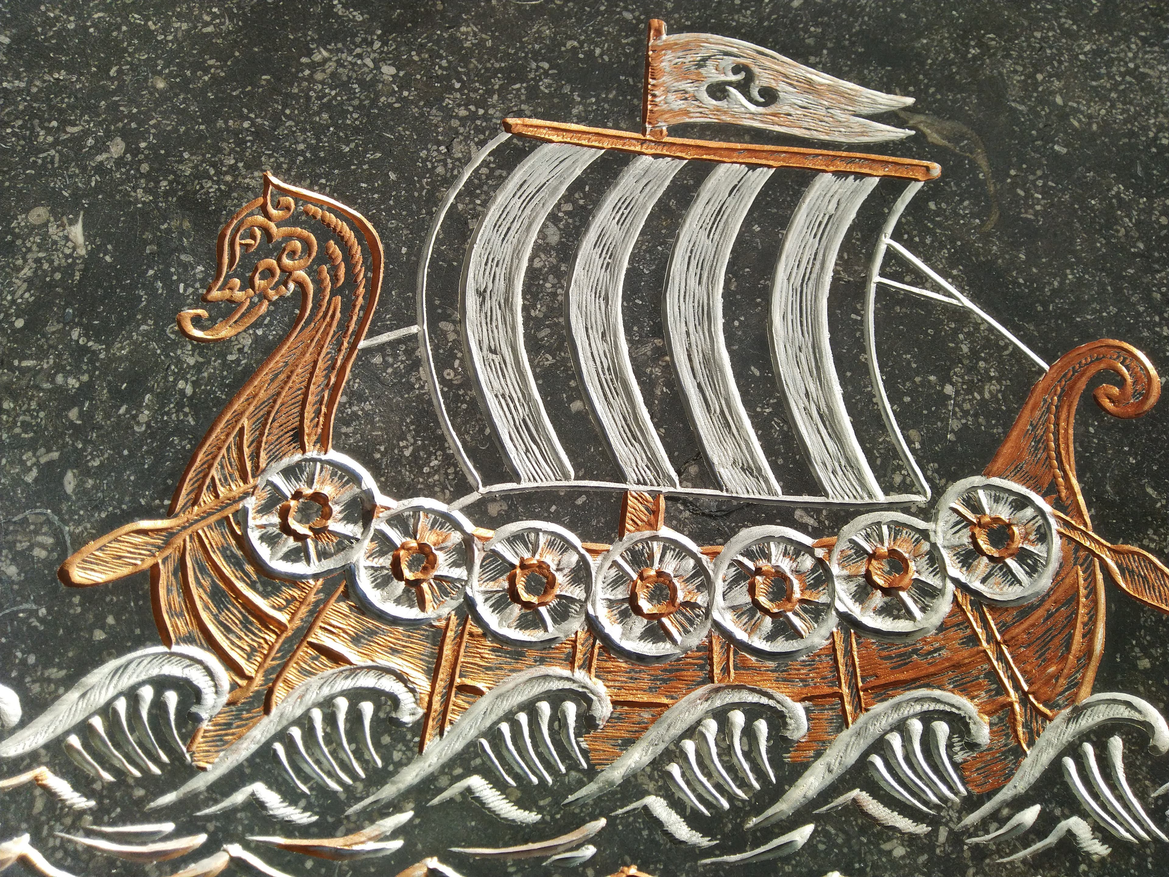 Vikings, Yggdrasil et drakkars