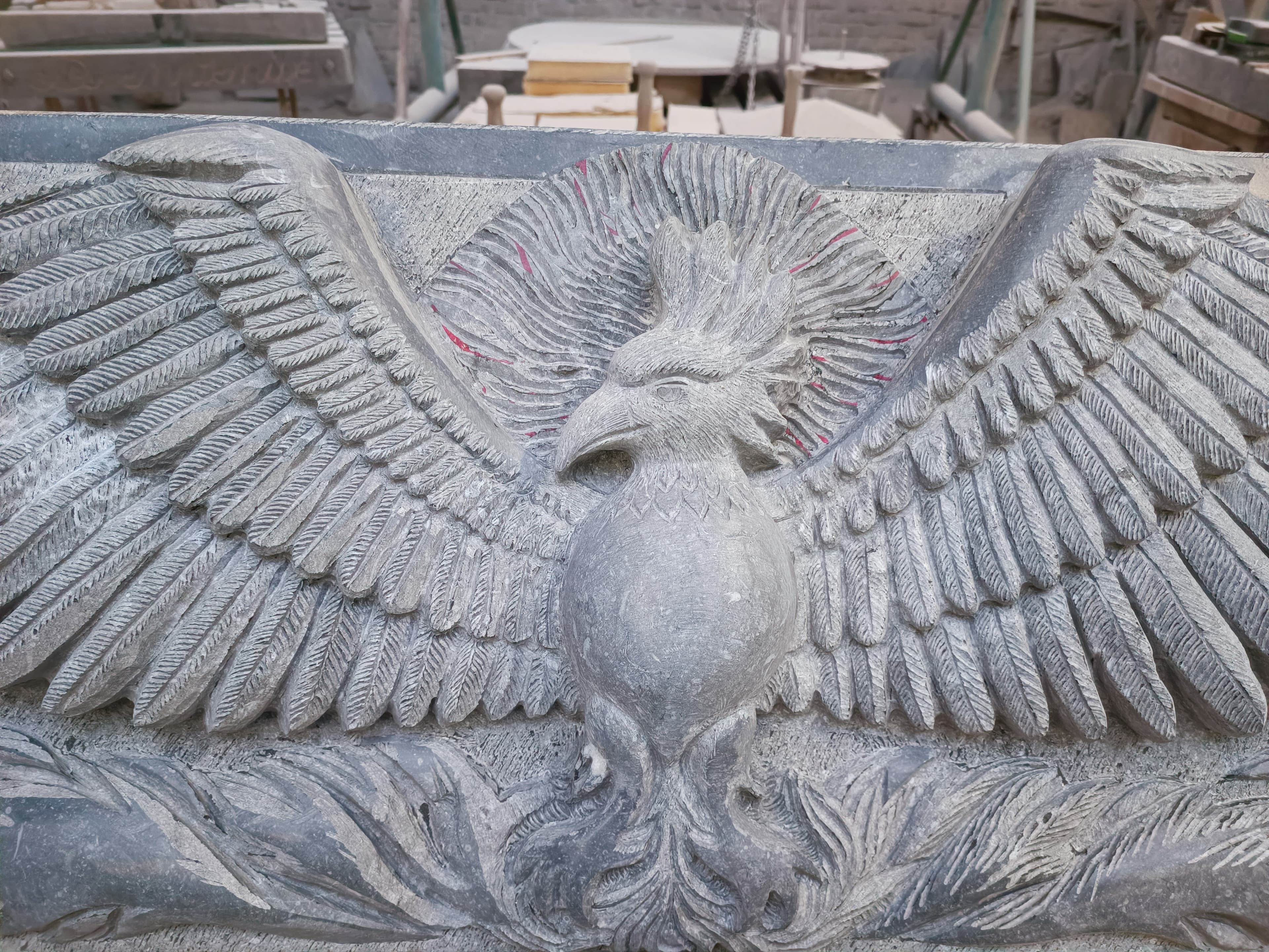 110 PHOENIX Sculpté Haut-relief