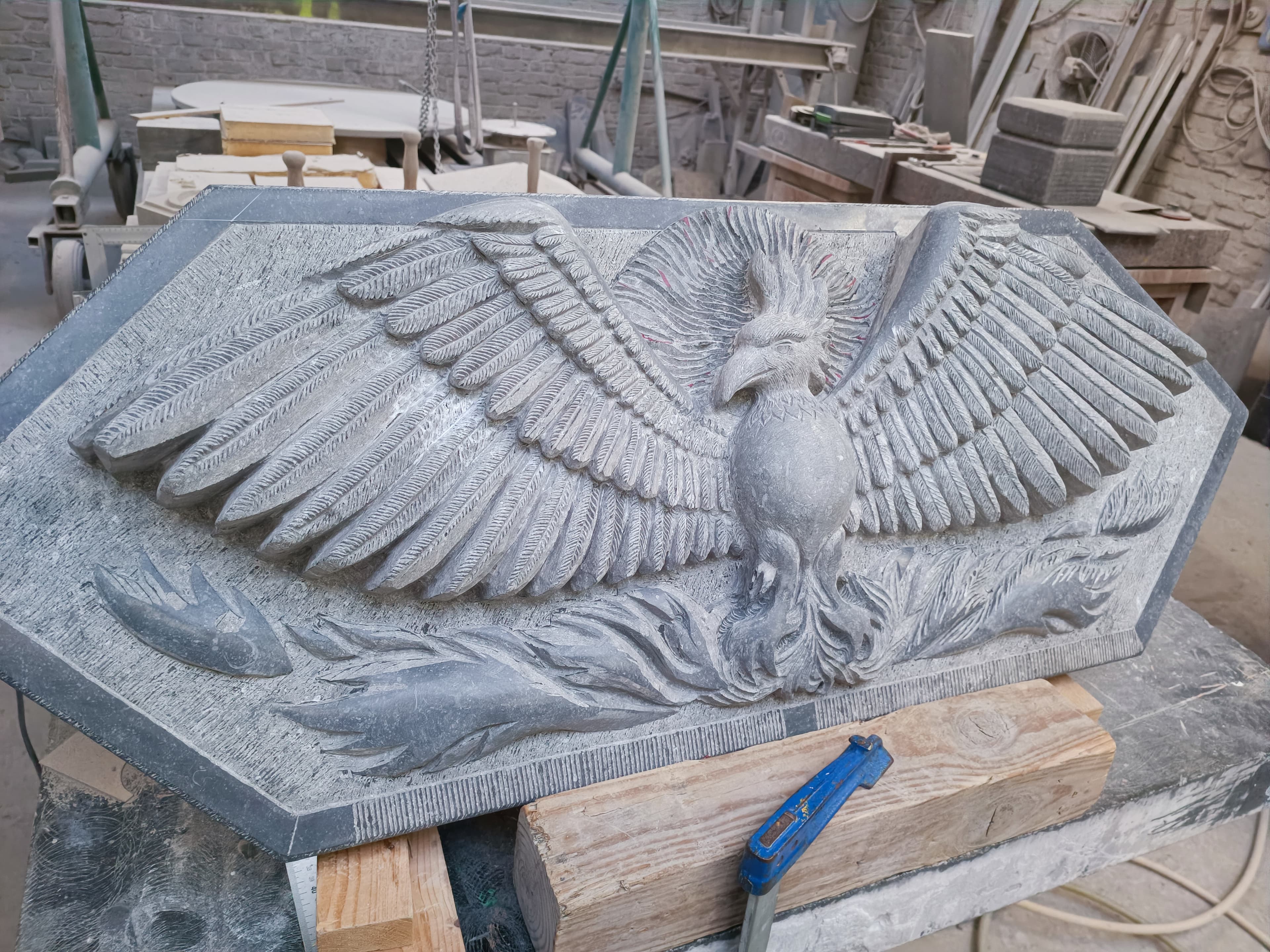 110 PHOENIX Sculpté Haut-relief
