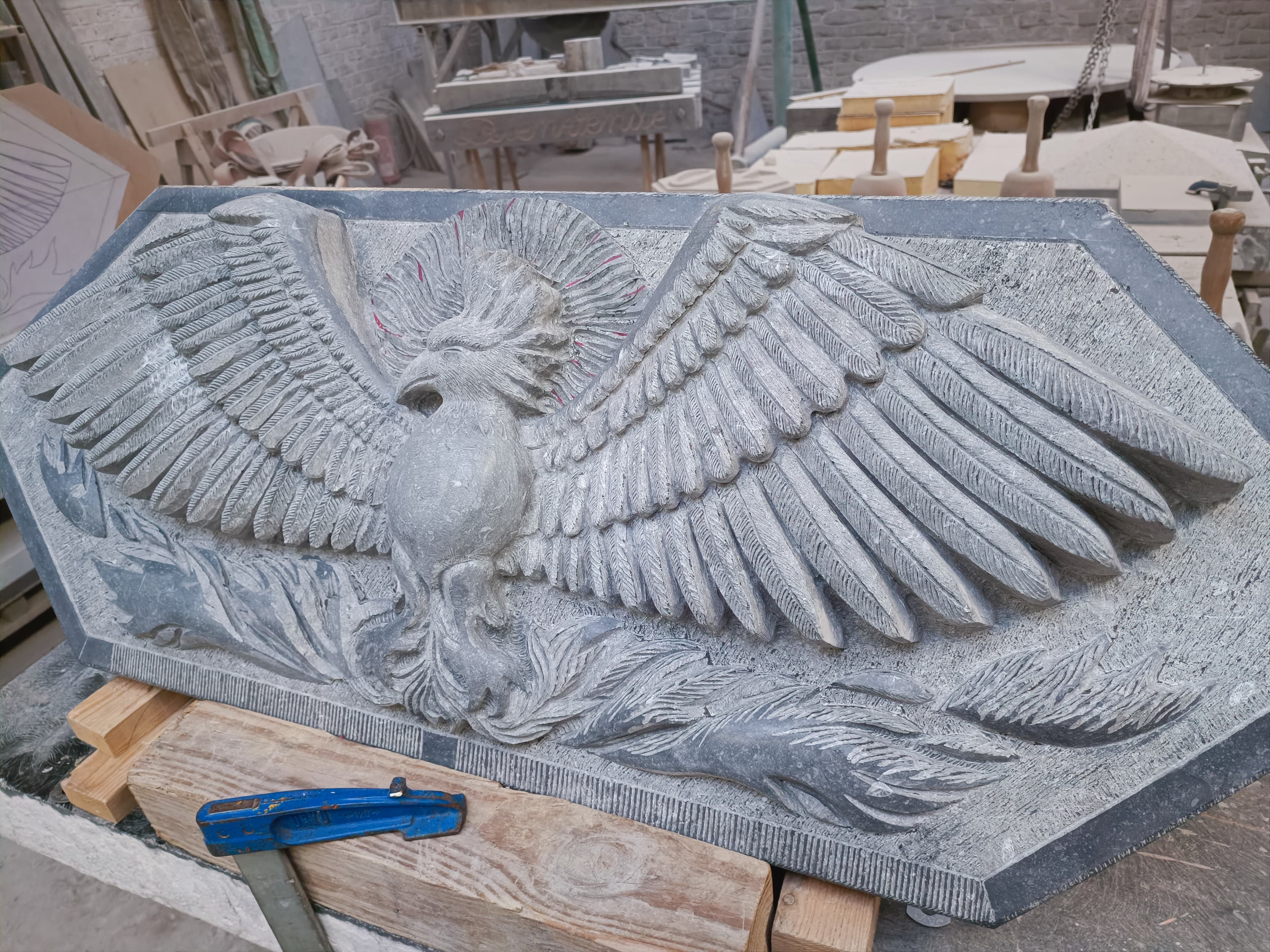 110 PHOENIX Sculpté Haut-relief