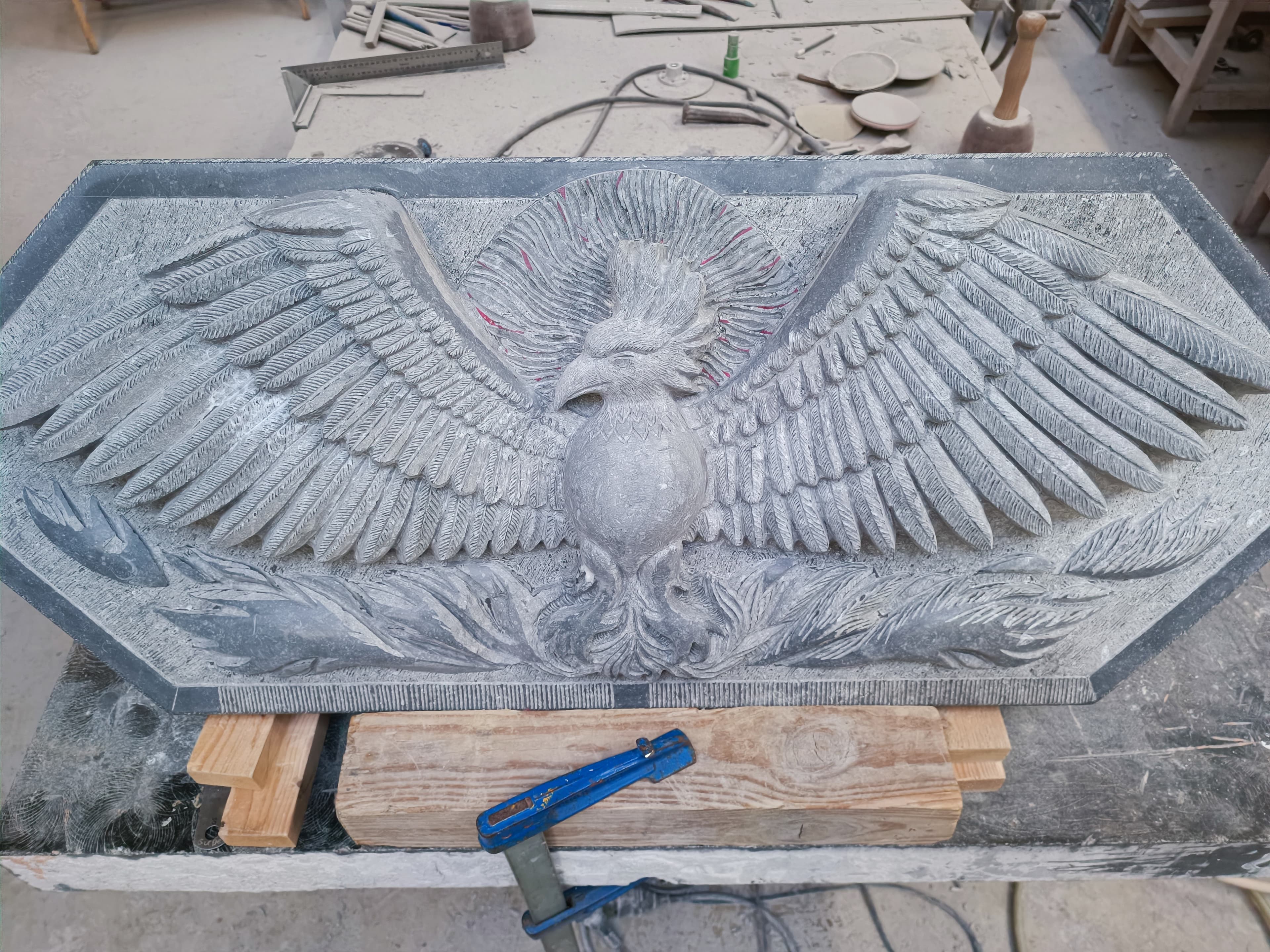 110 PHOENIX Sculpté Haut-relief