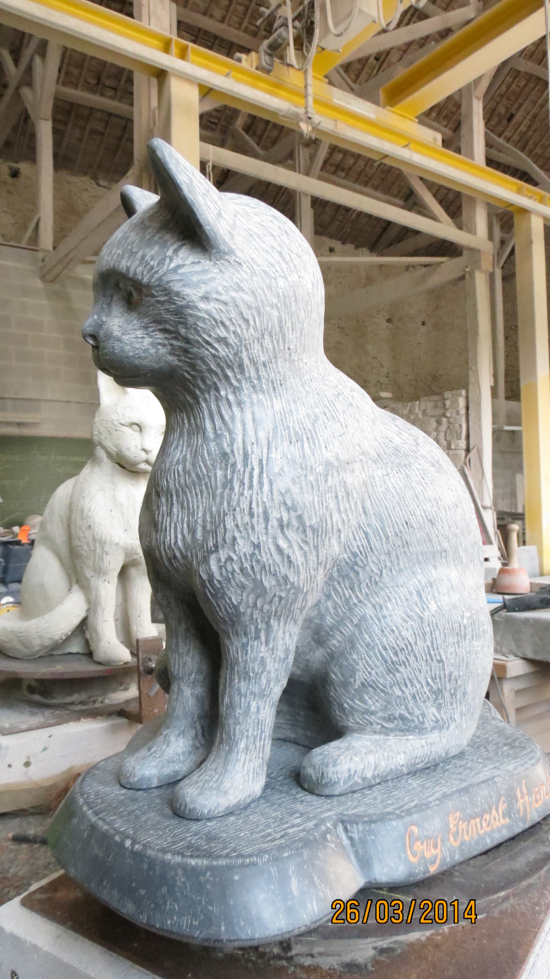 CHAT Sculpté en pierre bleue