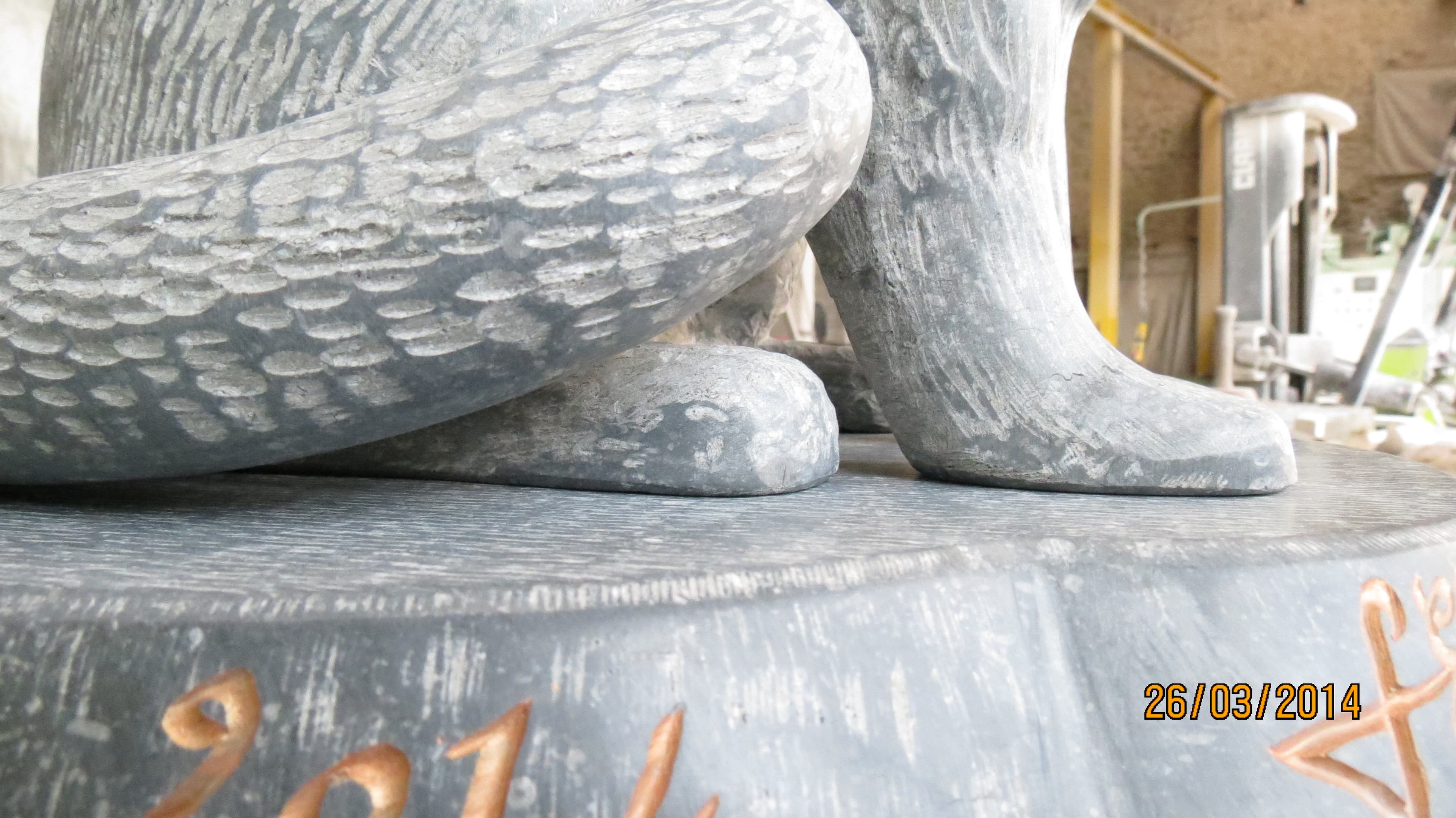 CHAT Sculpté en pierre bleue