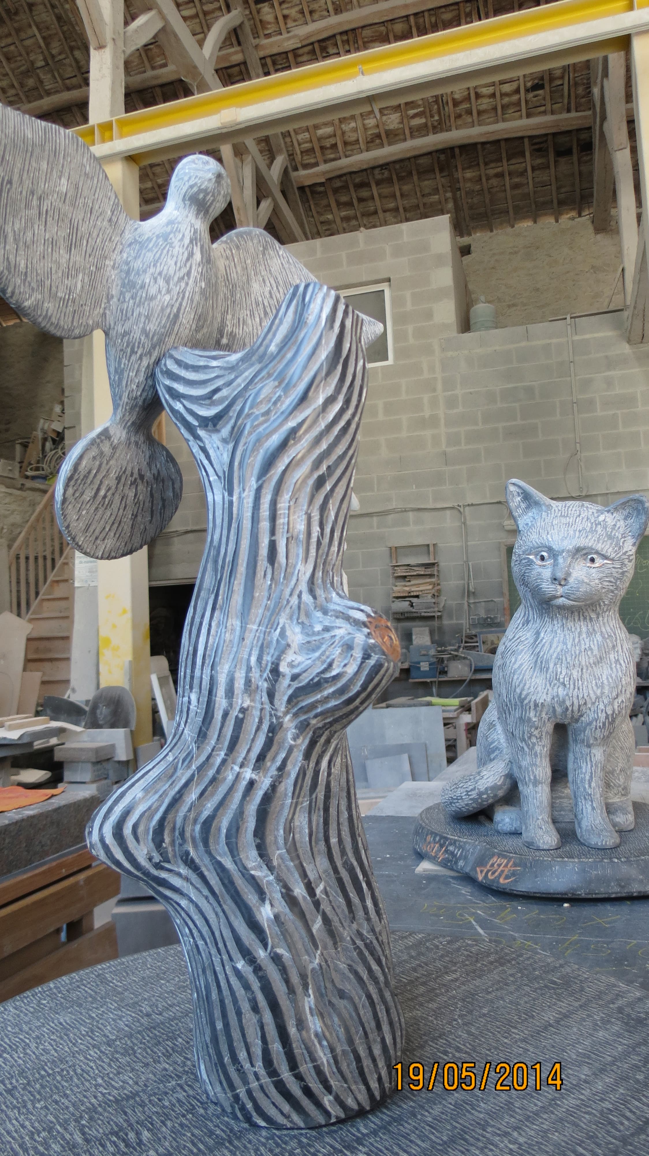 CHAT Sculpté en pierre bleue