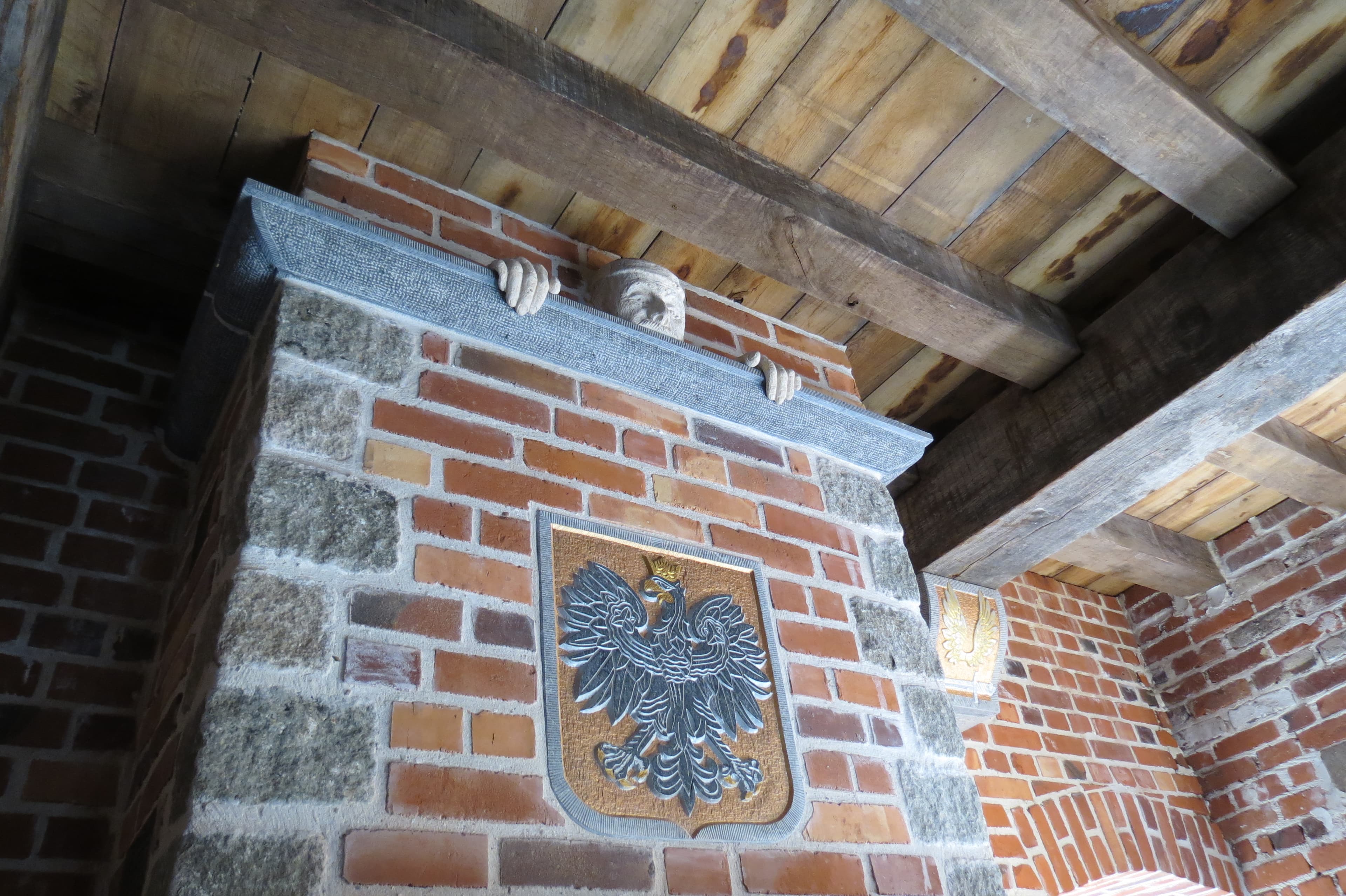 Superbe Cheminée gravée et Sculptée