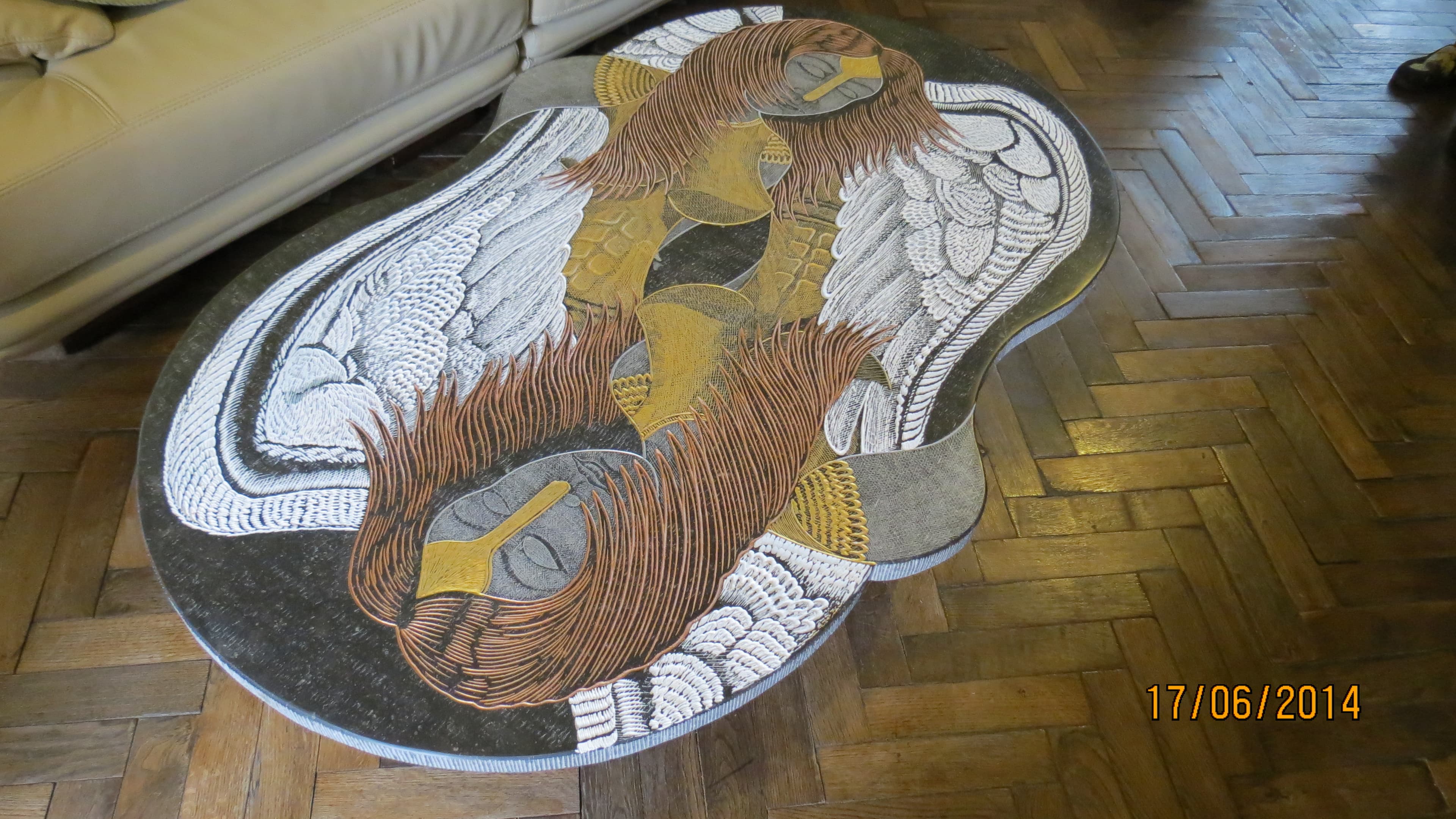 Table de salon Femme Ange Guerrière