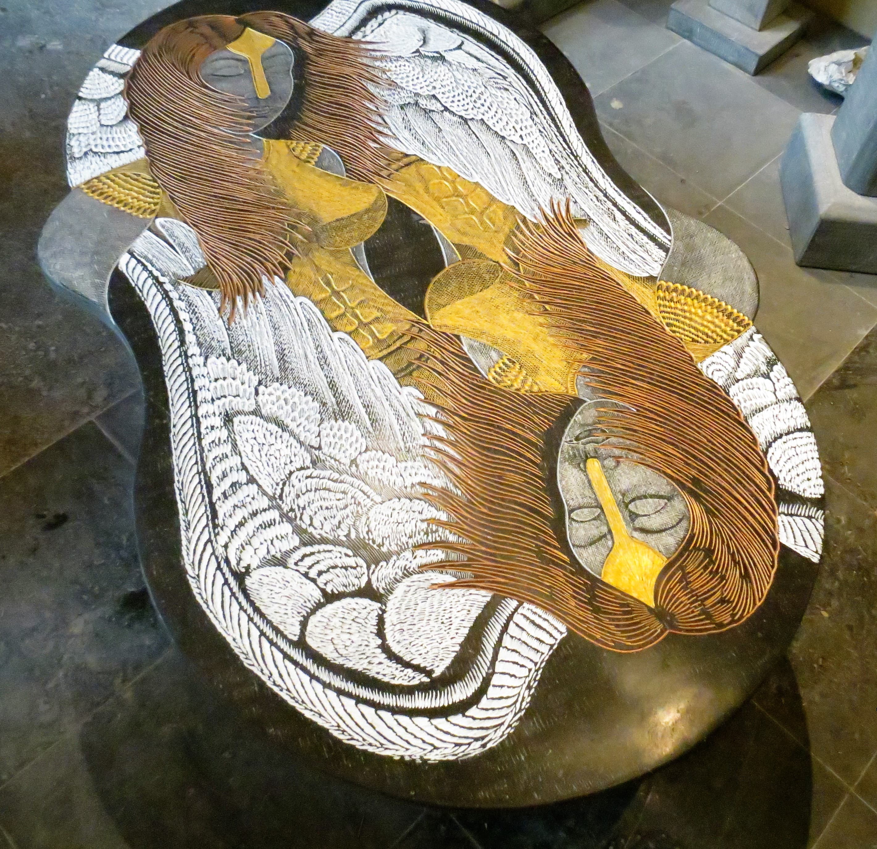 Table de salon Femme Ange Guerrière