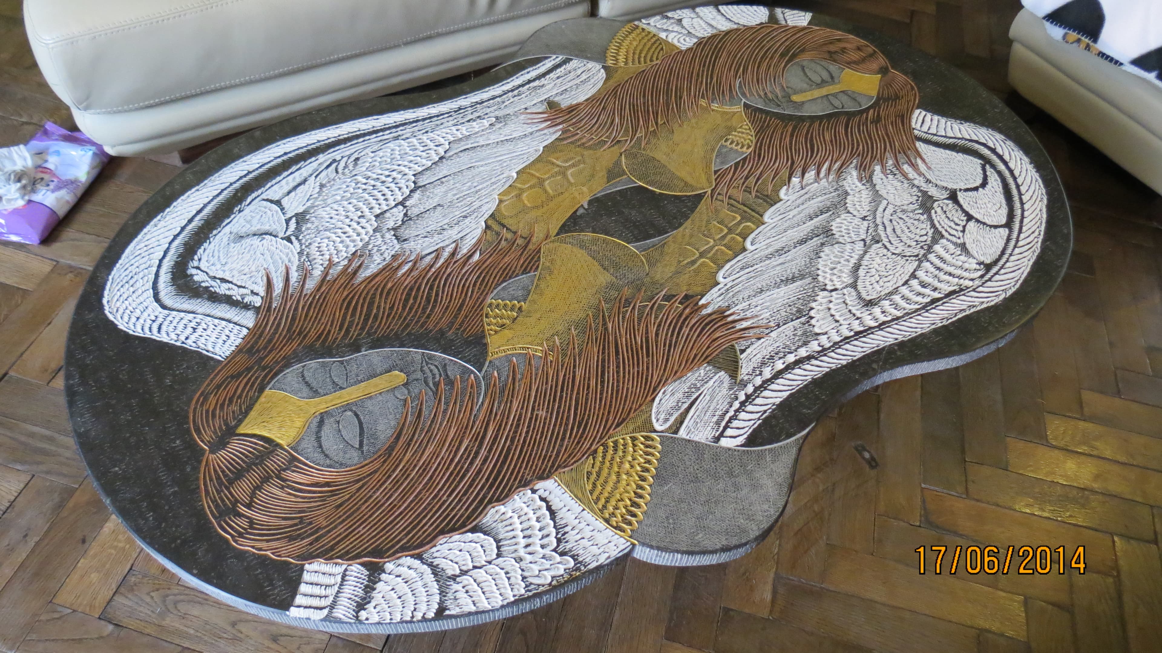 Table de salon Femme Ange Guerrière