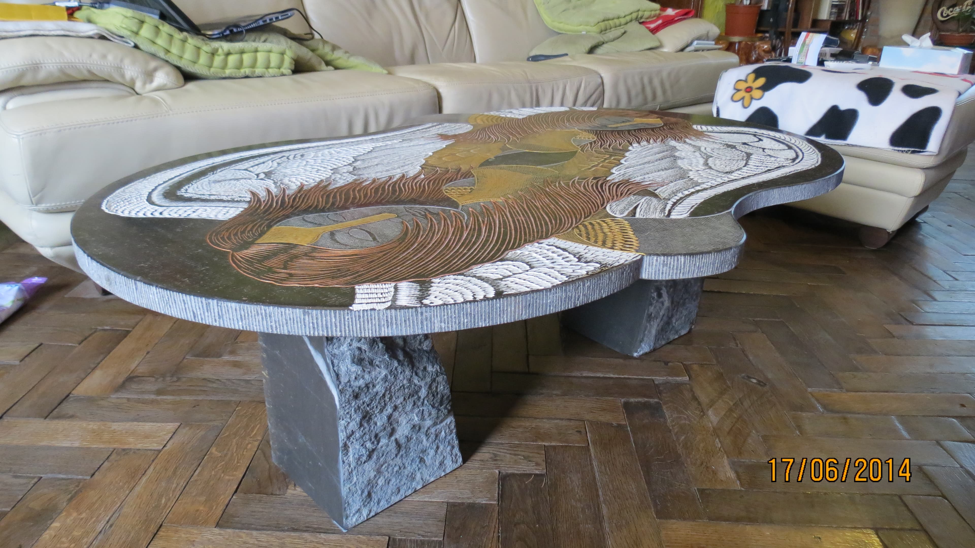 Table de salon Femme Ange Guerrière