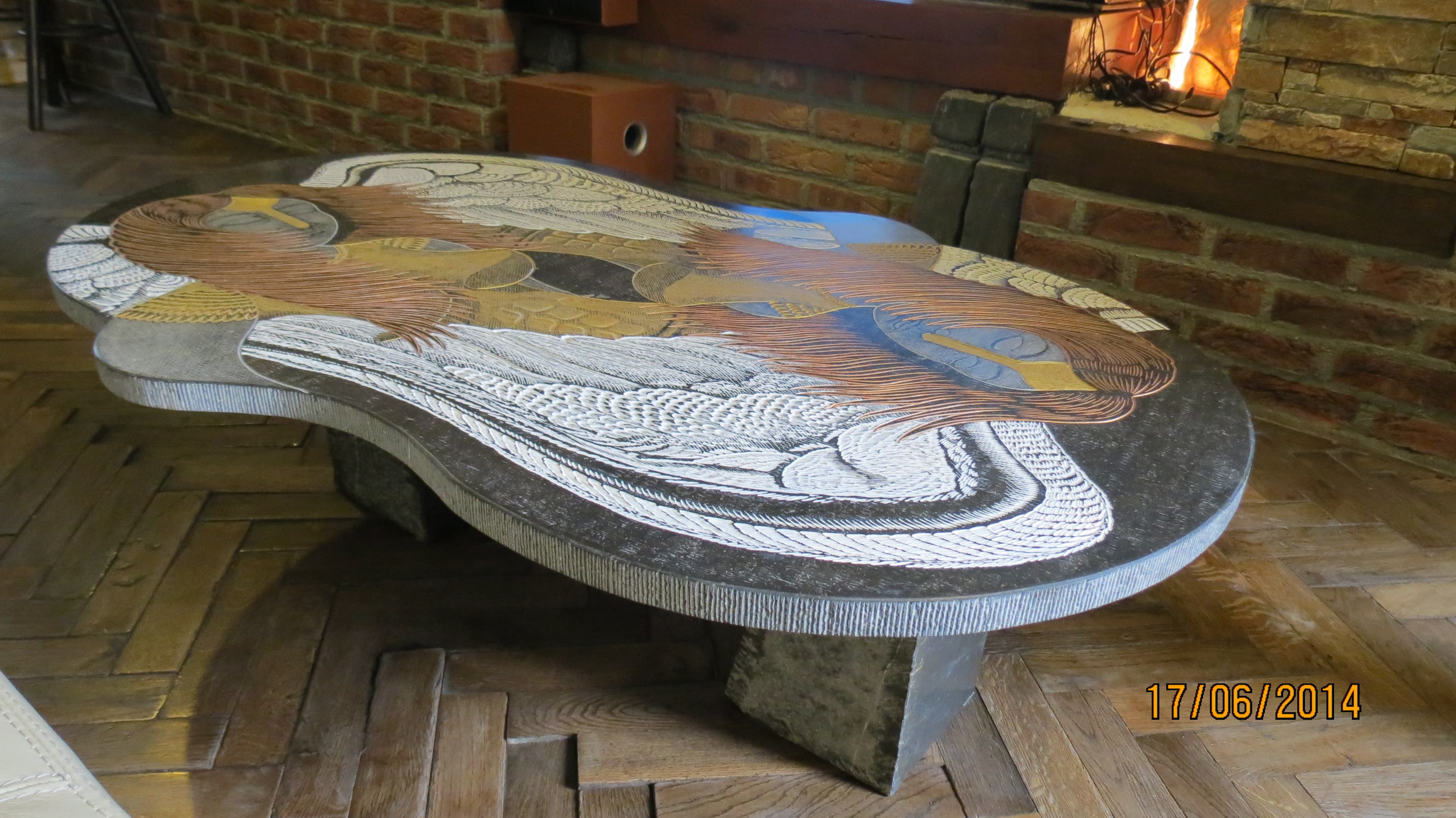 Table de salon Femme Ange Guerrière