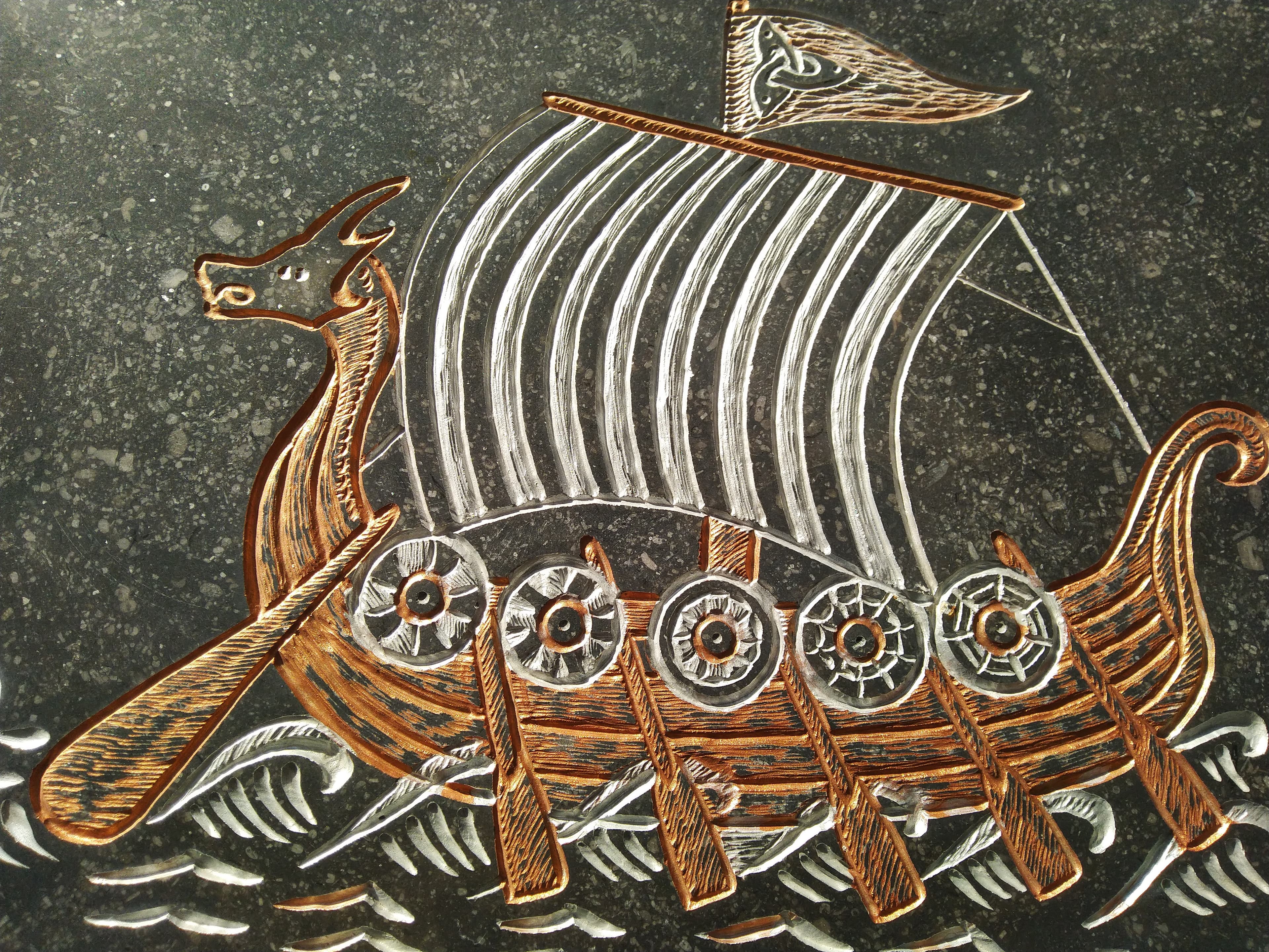 Vikings, Yggdrasil et drakkars