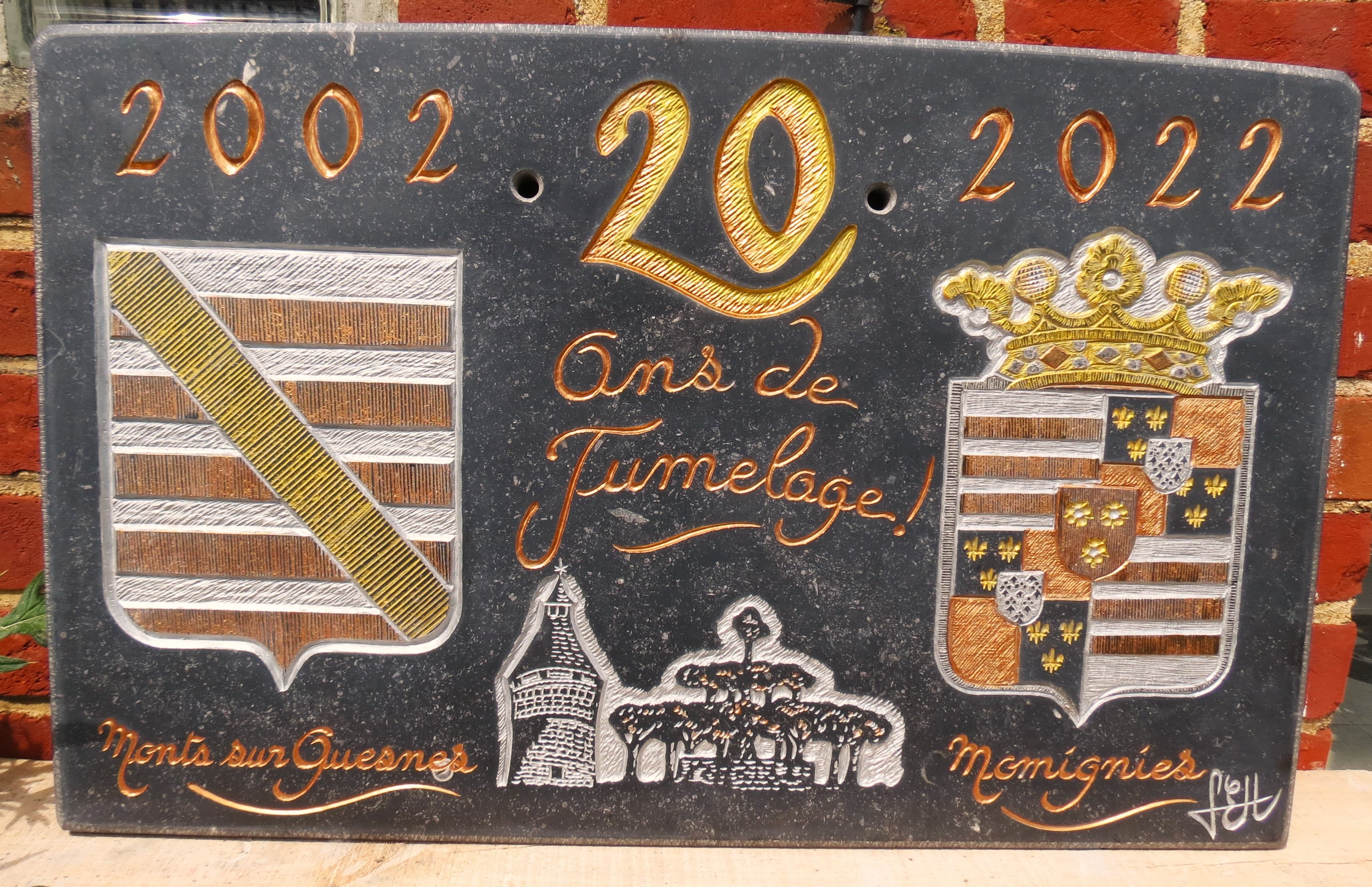 Plaque Jumelage Momignies Mai 2022