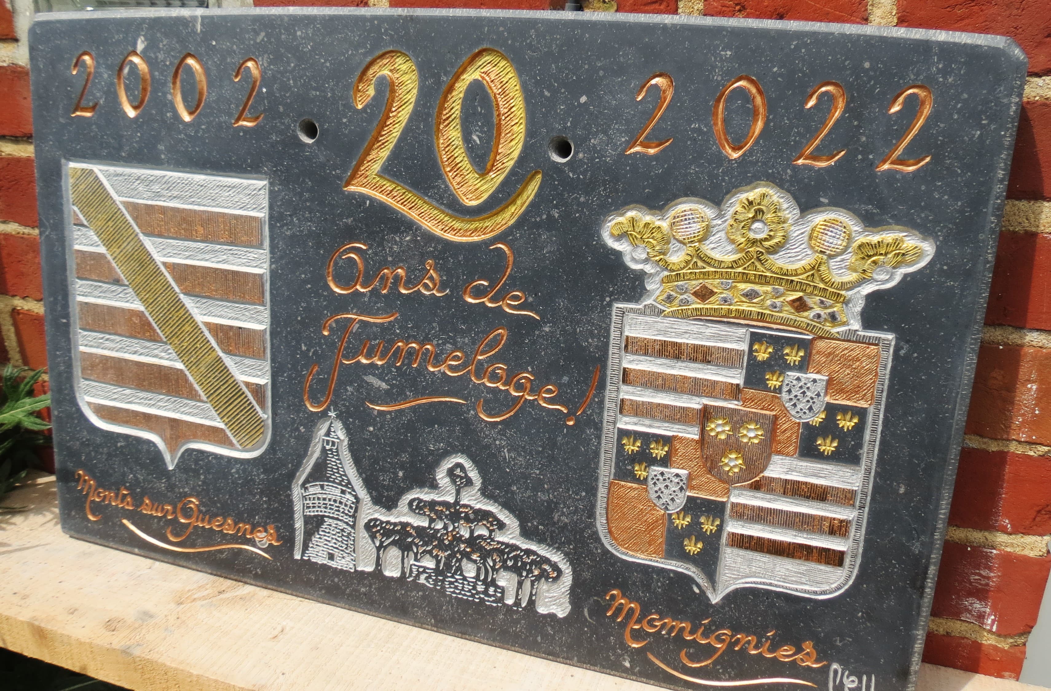 Plaque Jumelage Momignies Mai 2022