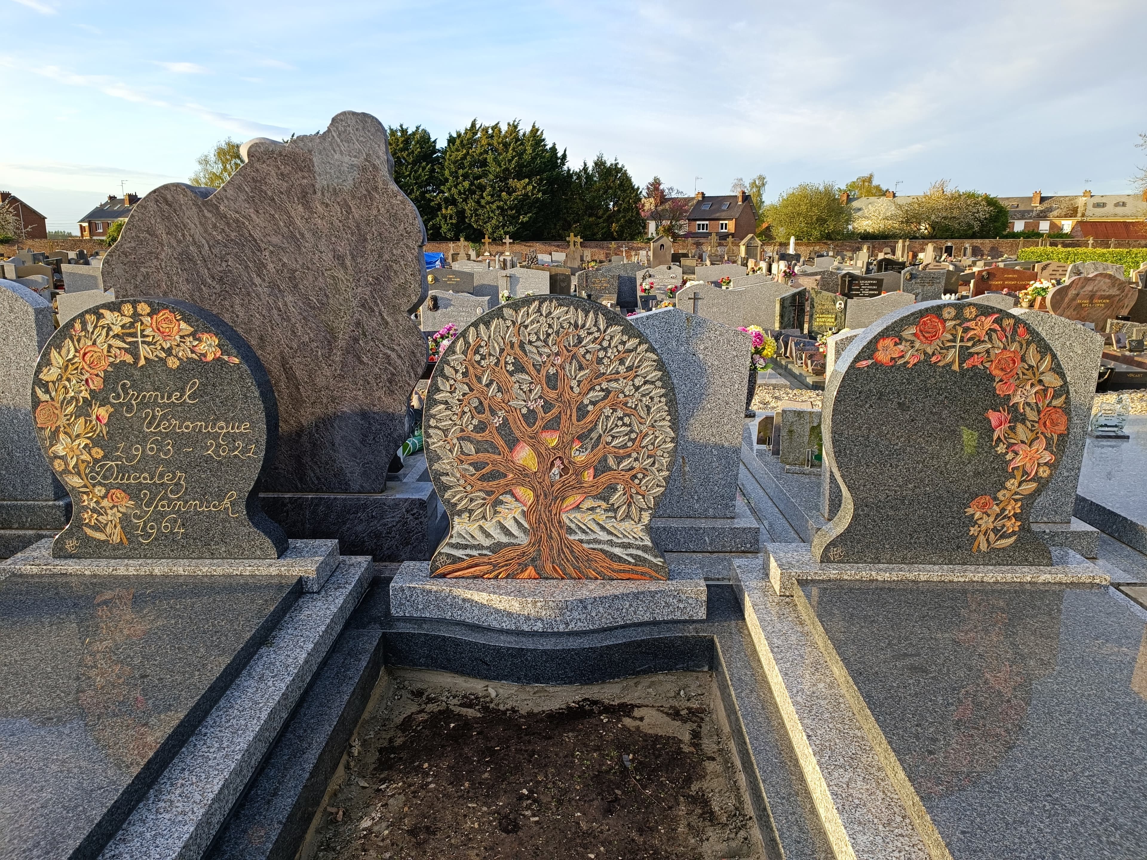 Arbre de Vie et motifs Floraux triple monument