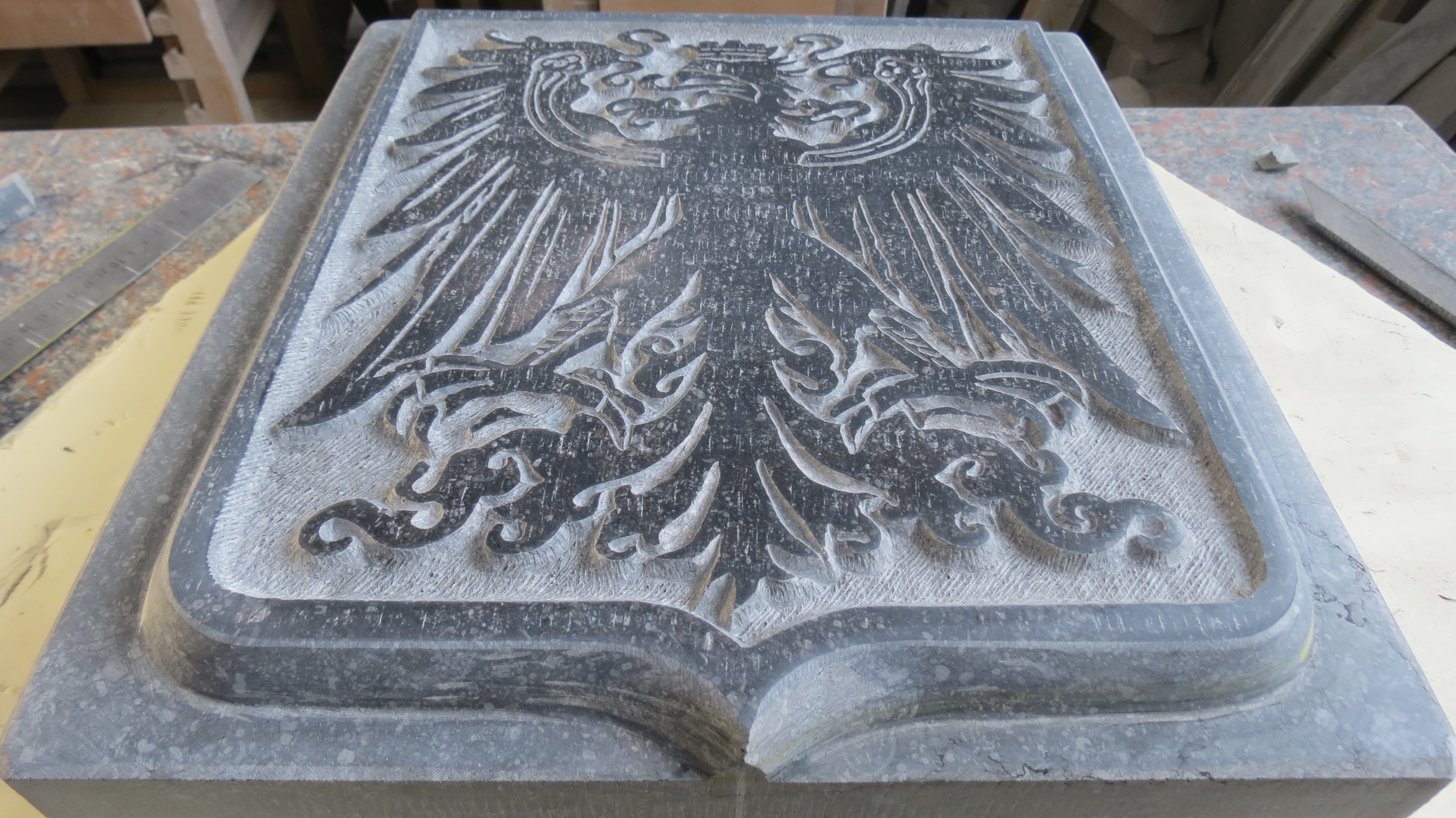 Blason Aigle Haut-relief