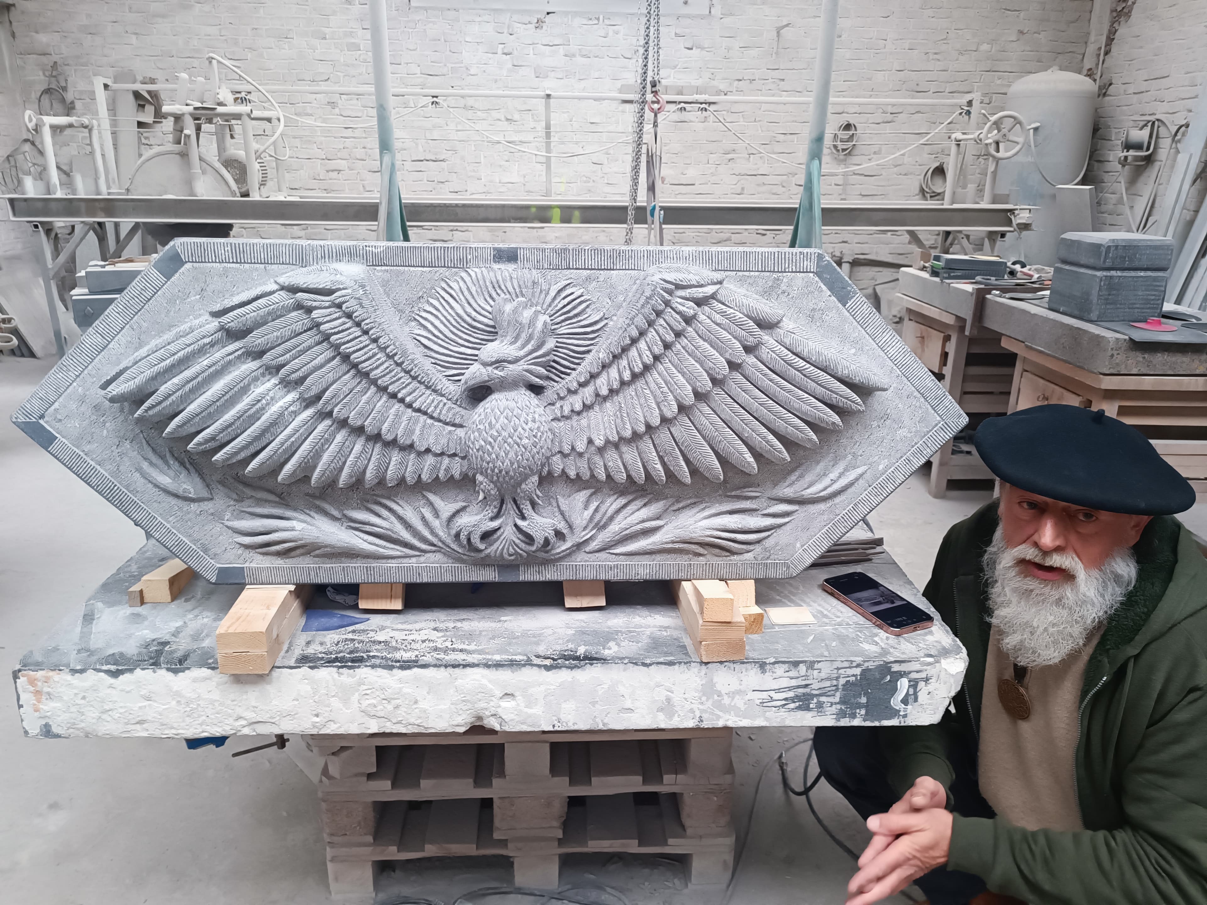 110 PHOENIX Sculpté Haut-relief