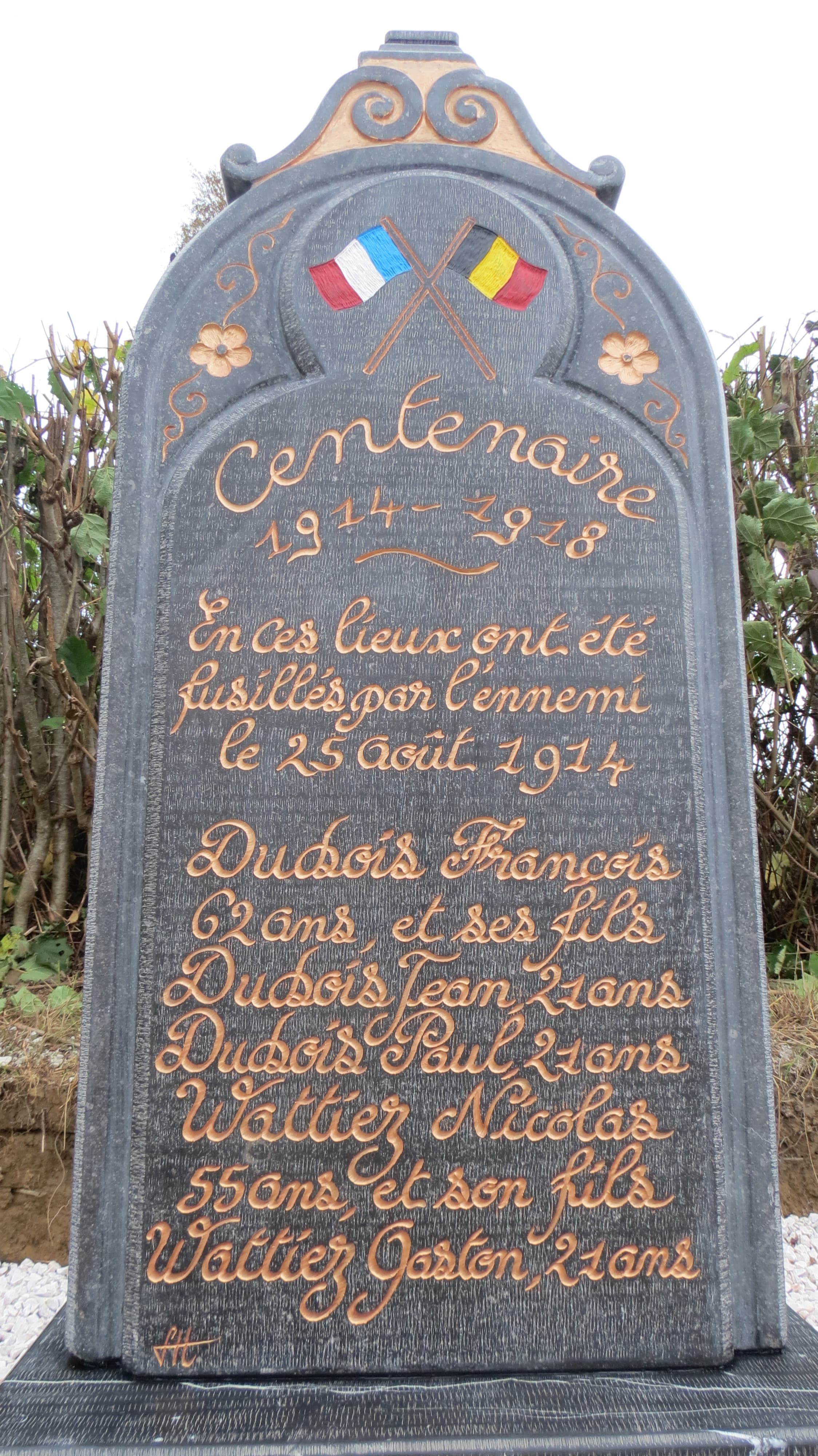 2014 - 23.10 - Stèle de Beaurieux - la pose