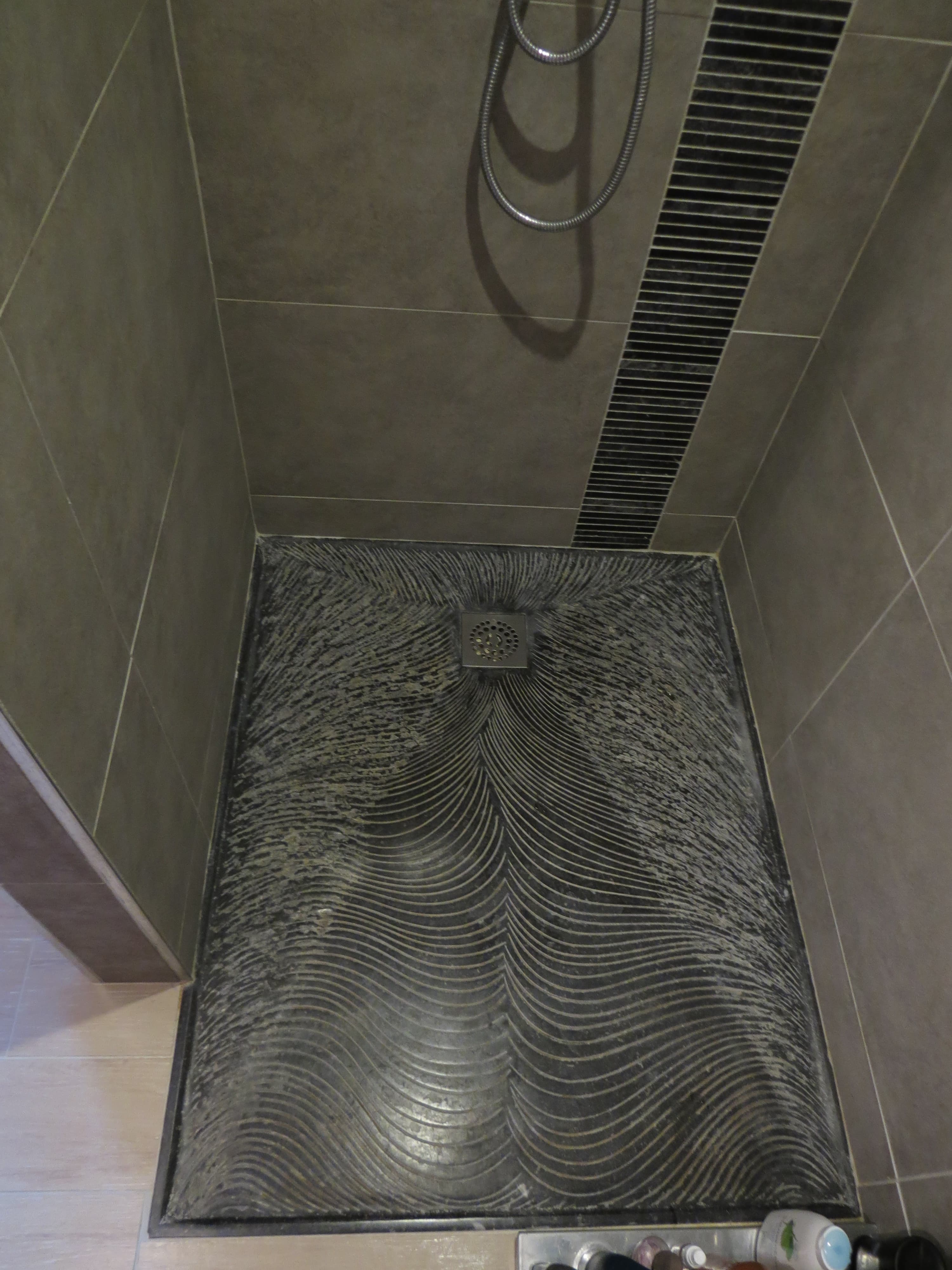 Bac à douche à l'Italienne gravé