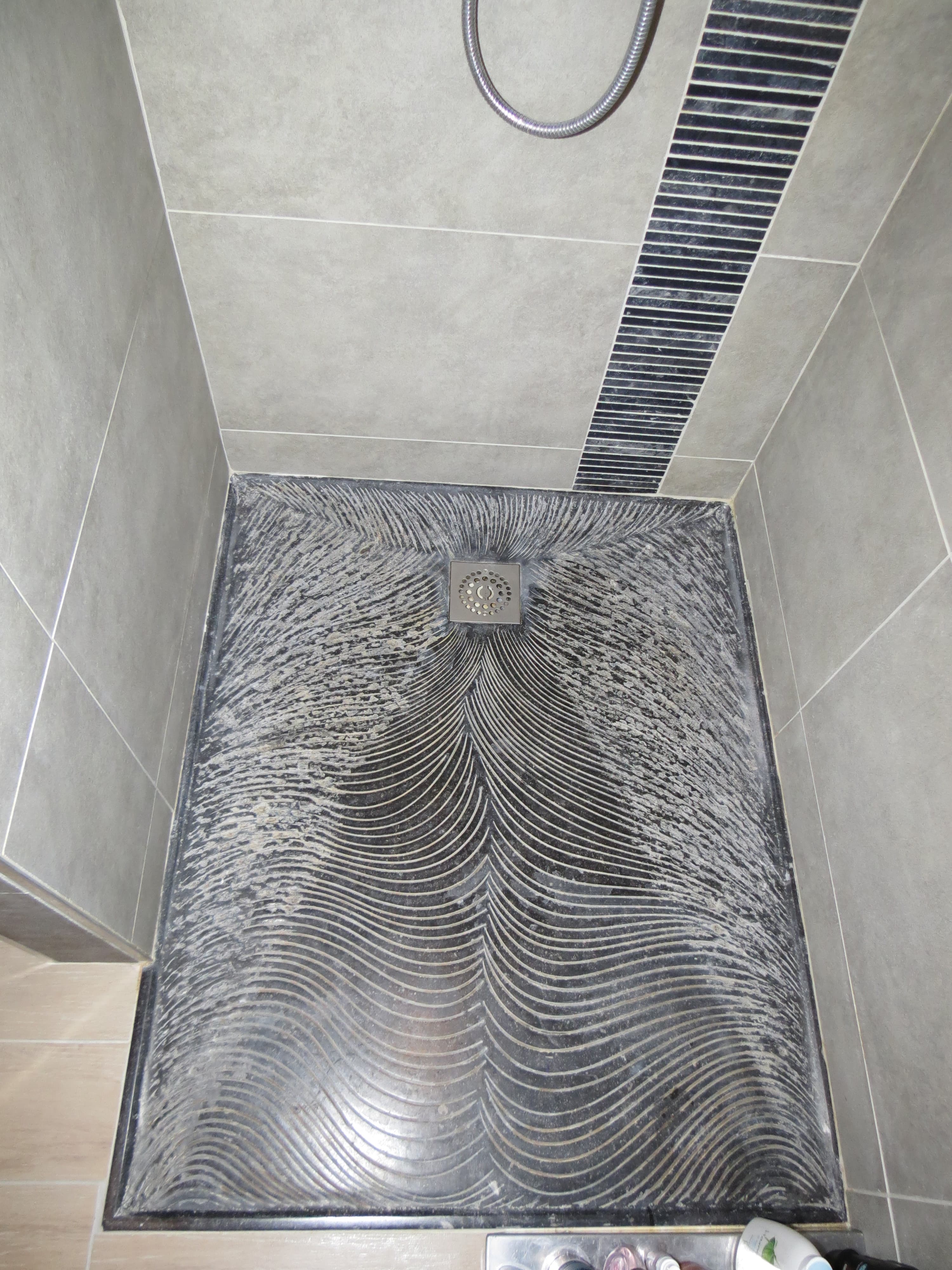 Bac à douche à l'Italienne gravé