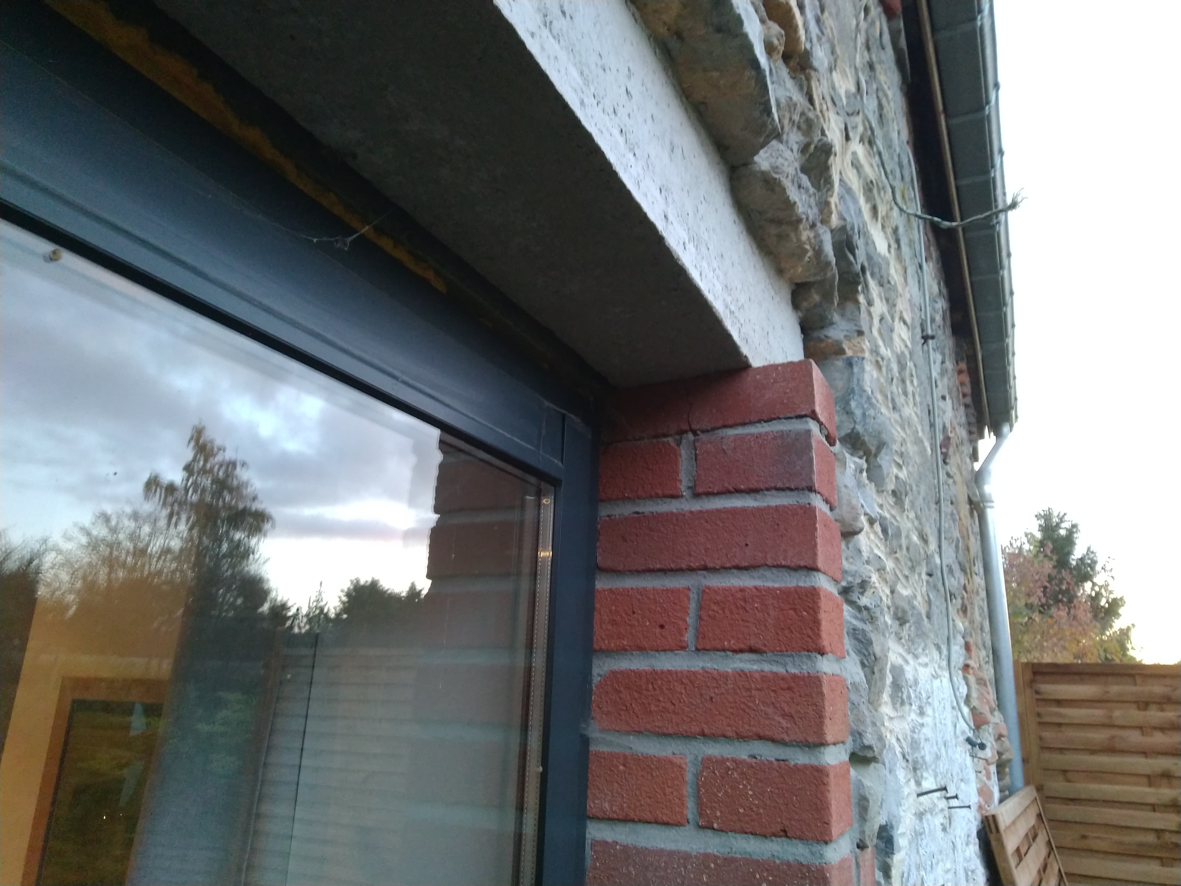 Bat Habillage d'un linteau béton