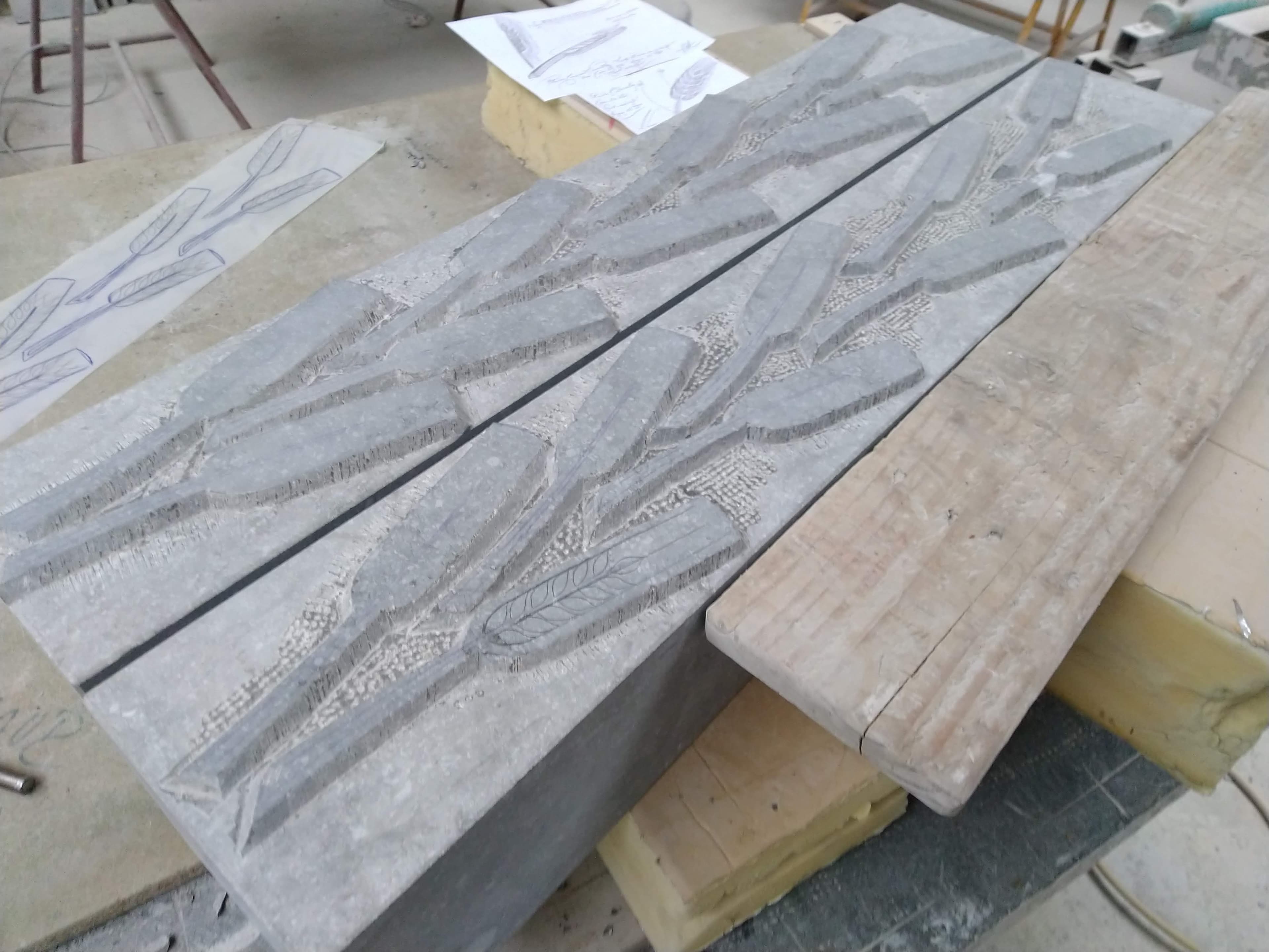 C. Montants Epis de blé haut-relief