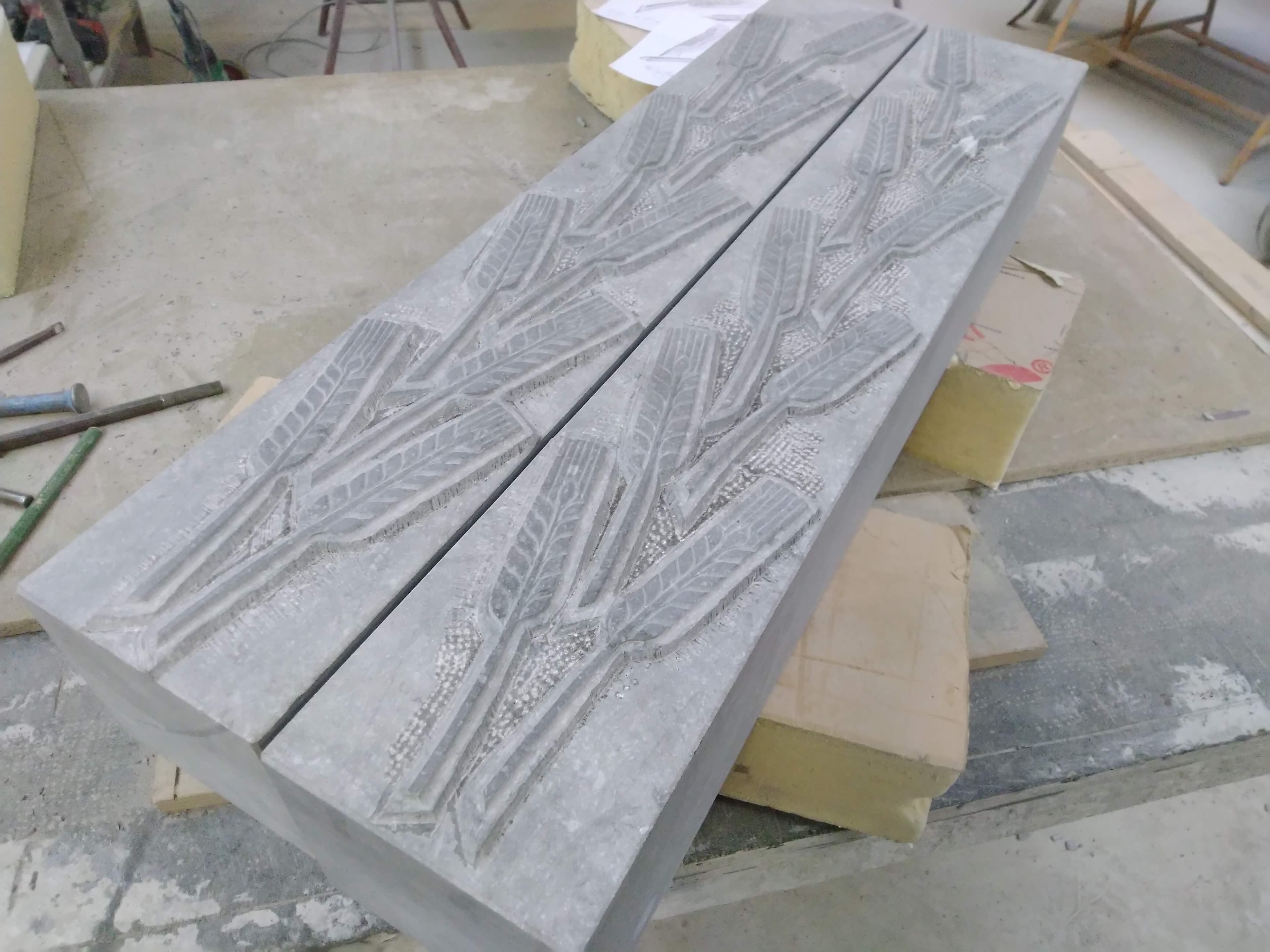 C. Montants Epis de blé haut-relief