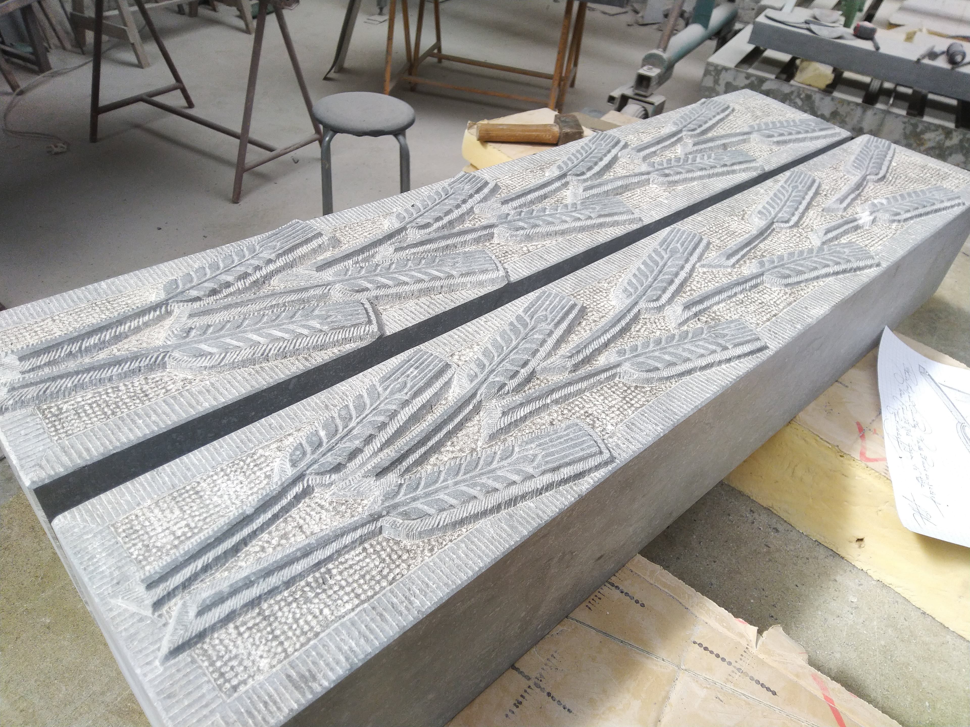 C. Montants Epis de blé haut-relief