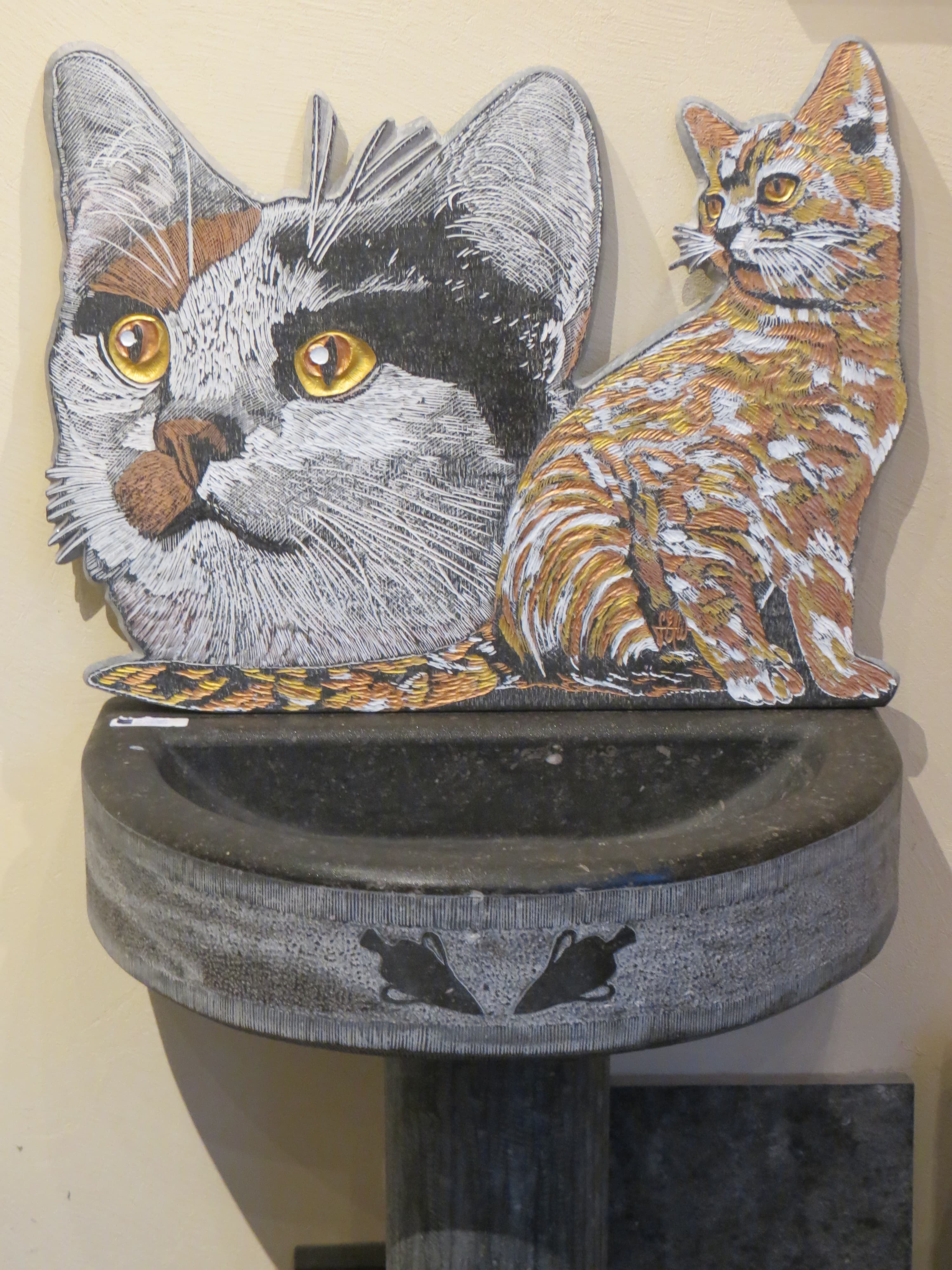 Chats gravés et peints (cuivre, argent et or)