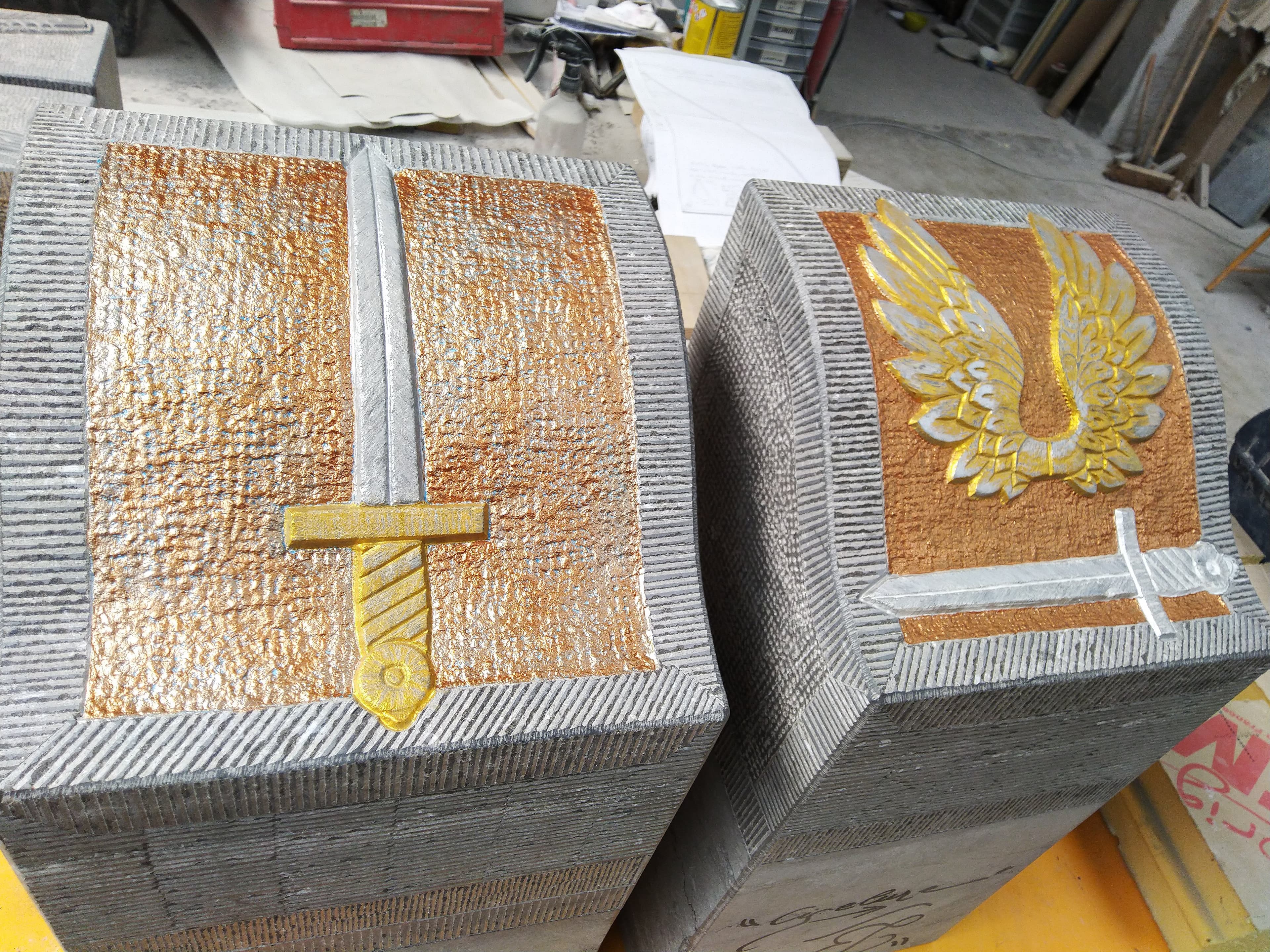 Corbeaux Blasons Gravés et peints
