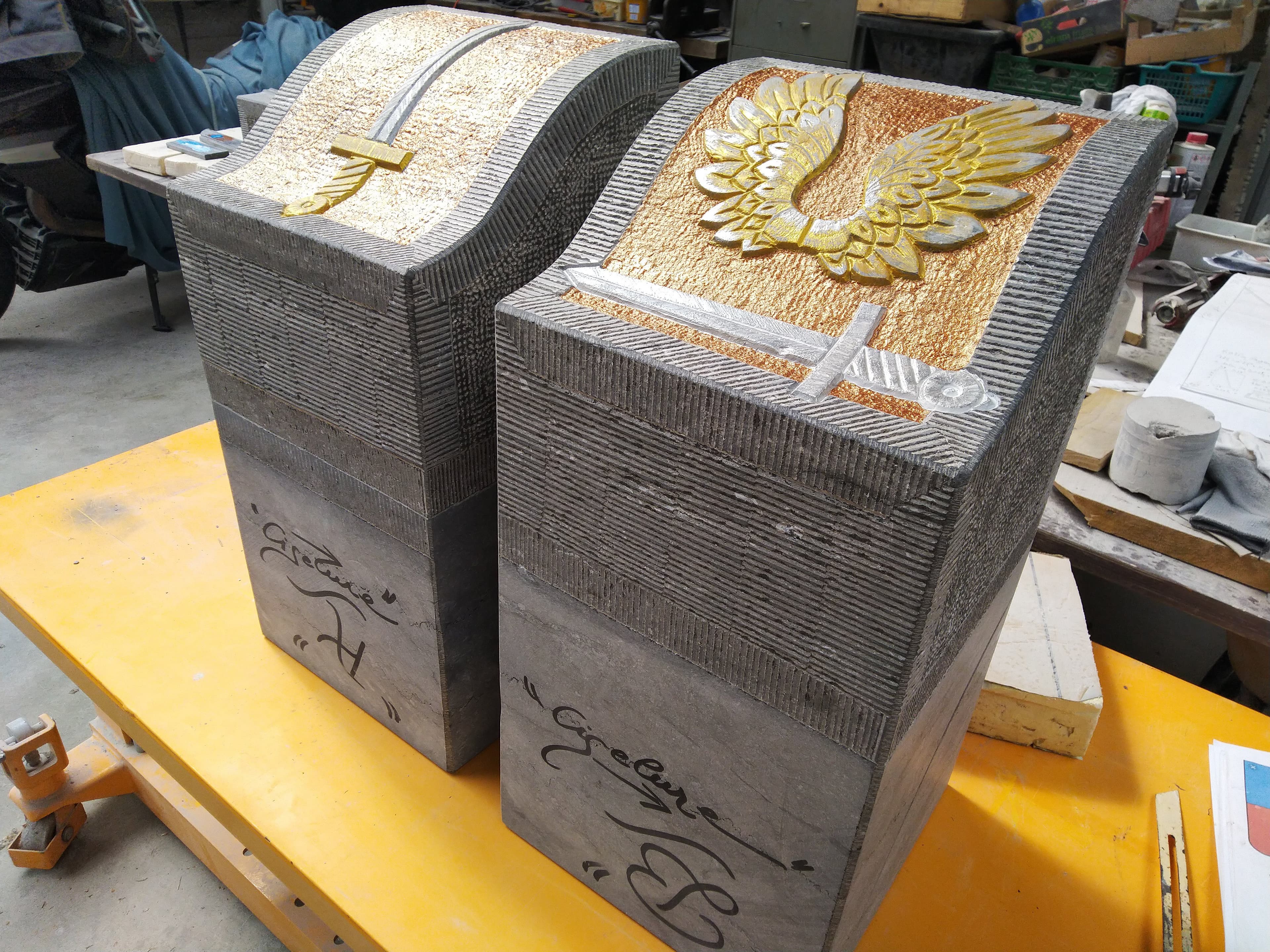 Corbeaux Blasons Gravés et peints