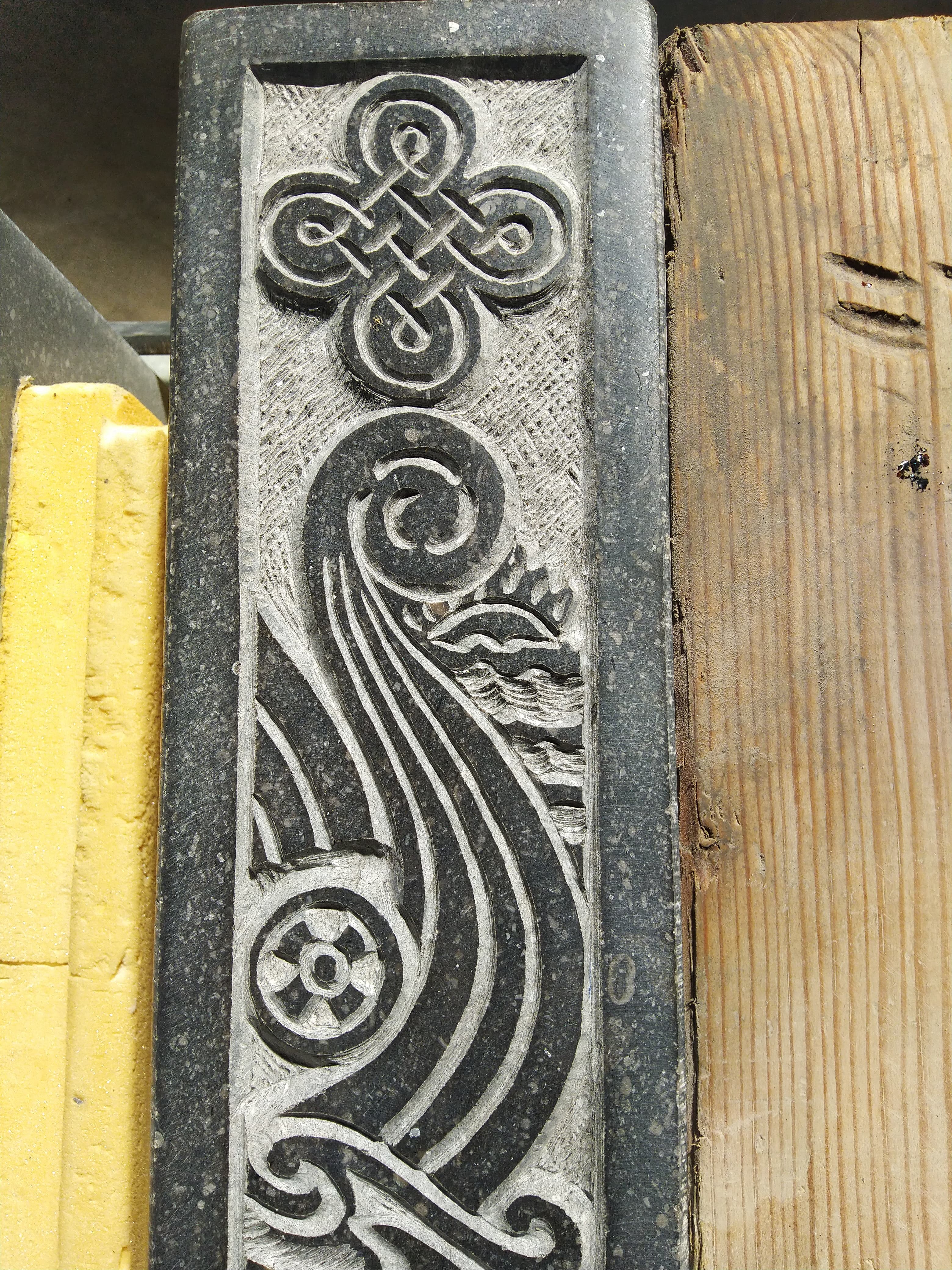 Evier gravure Viking et rune