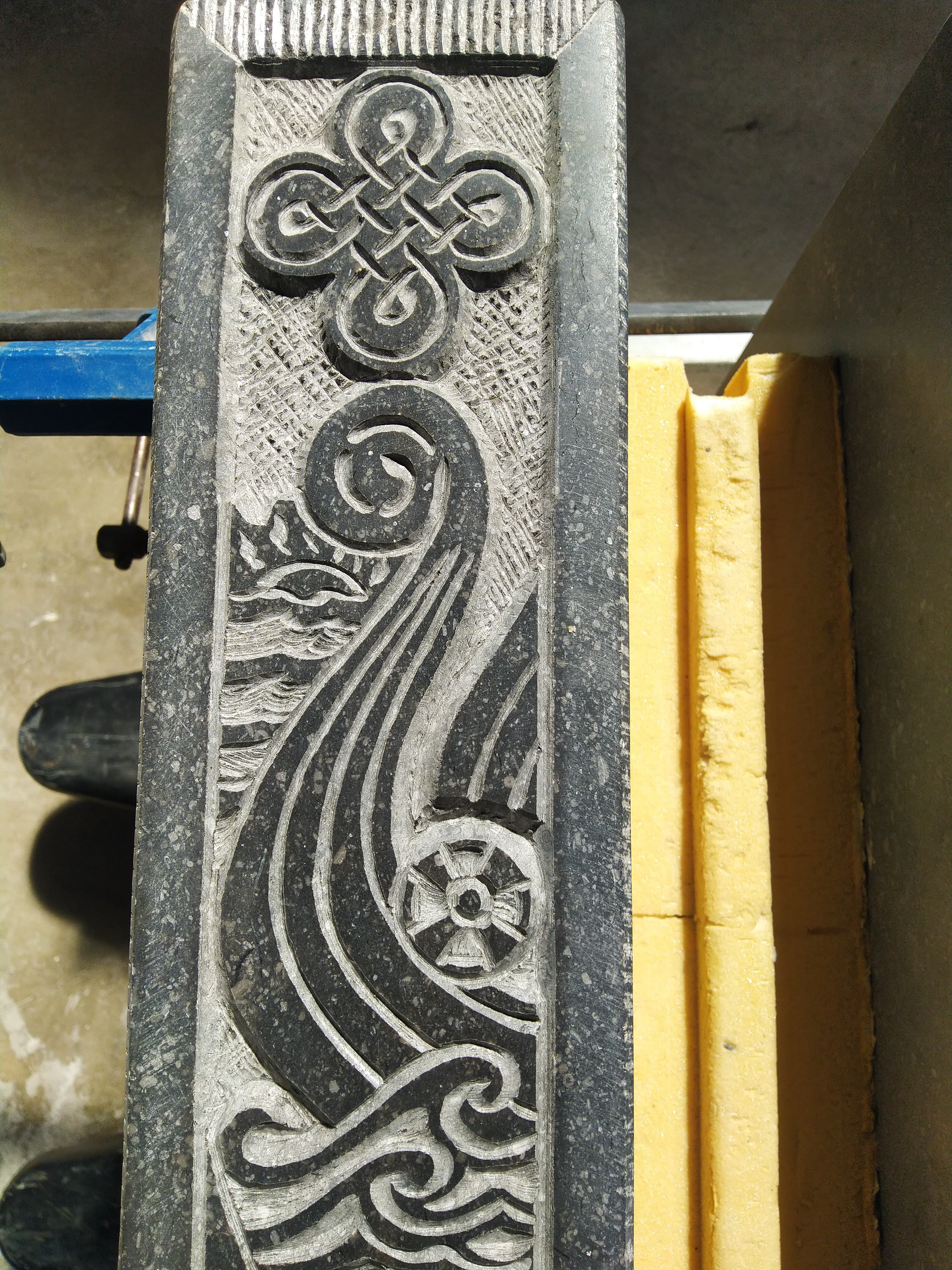 Evier gravure Viking et rune