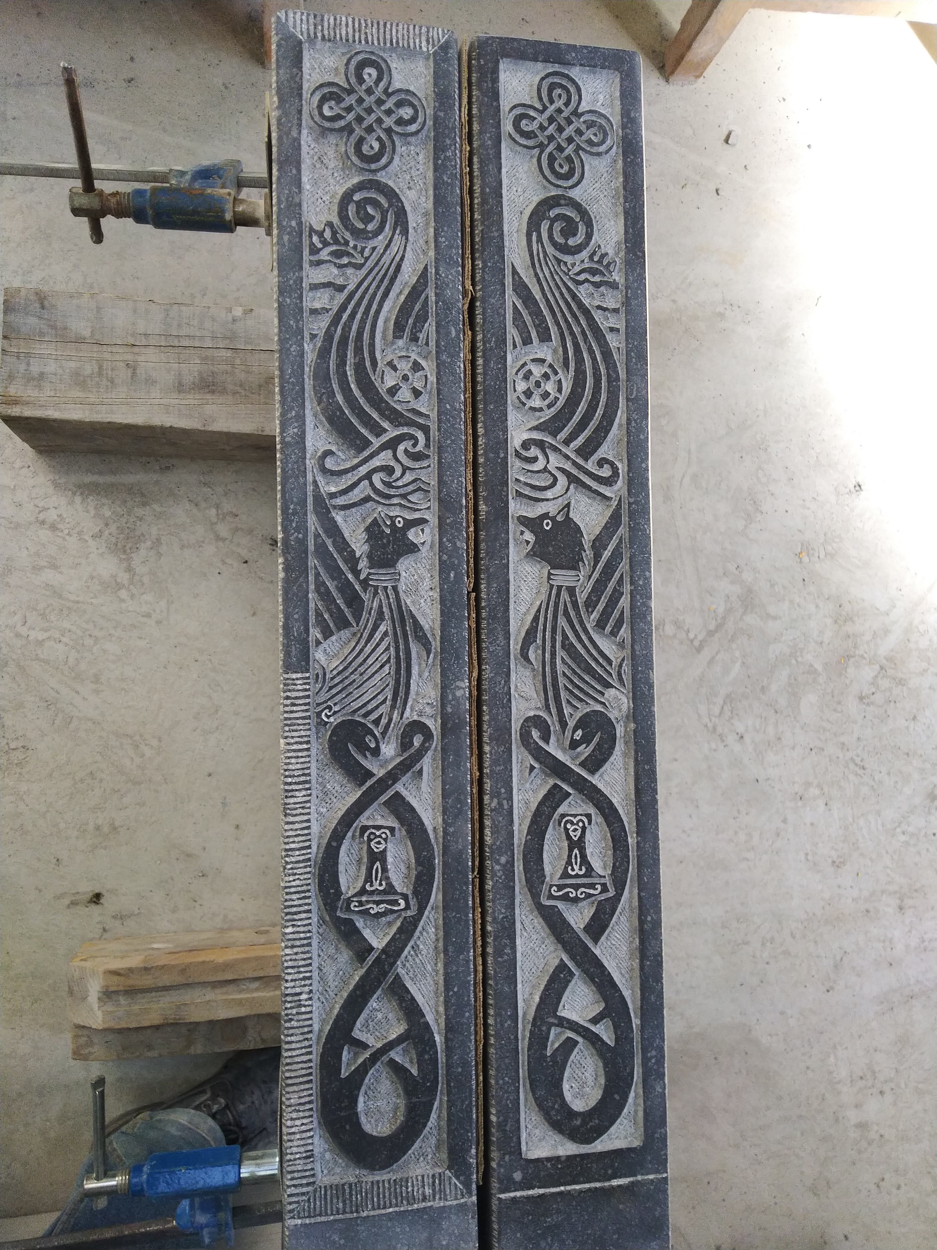 Evier gravure Viking et rune
