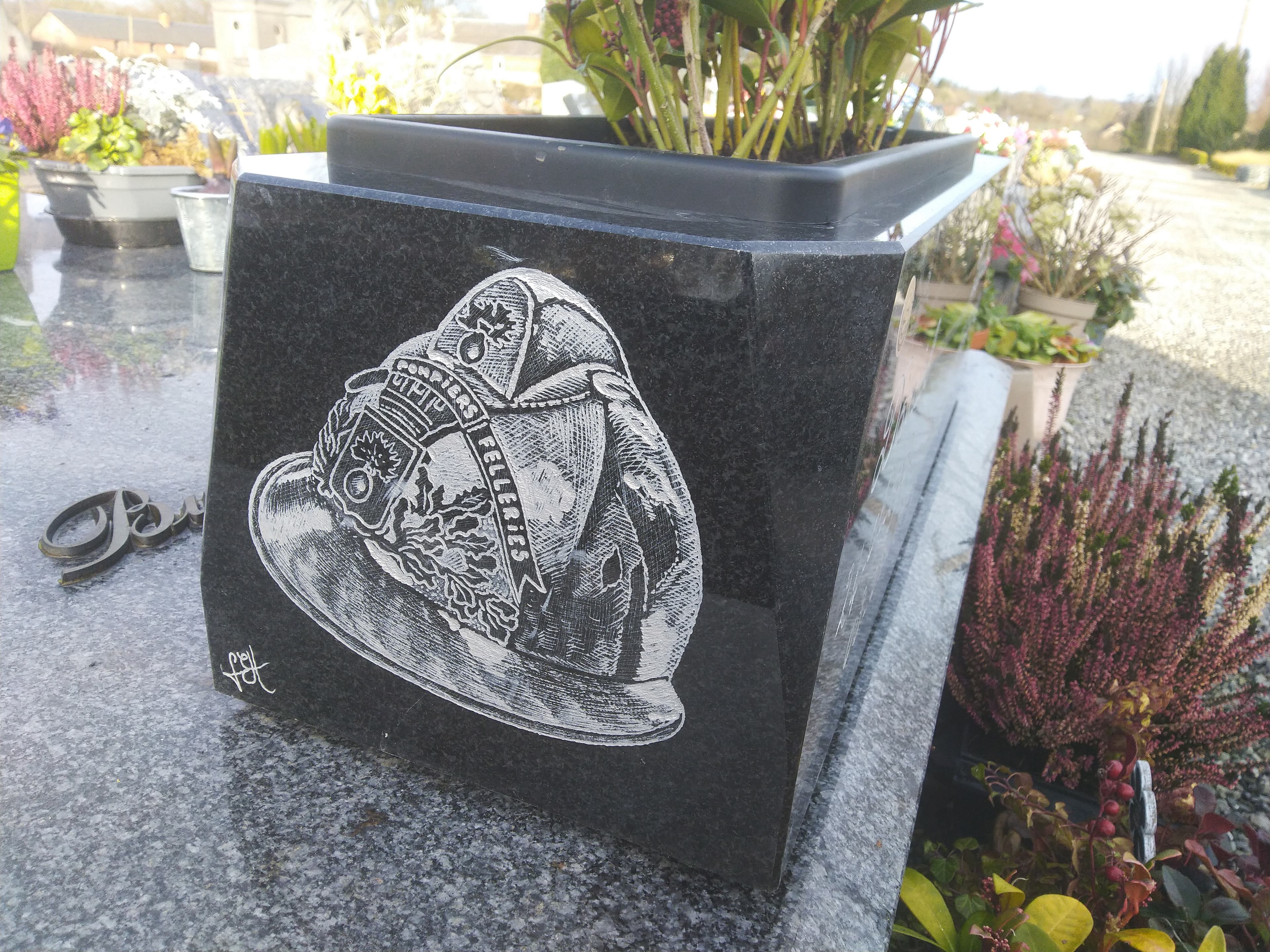 Jardiniére gravée A