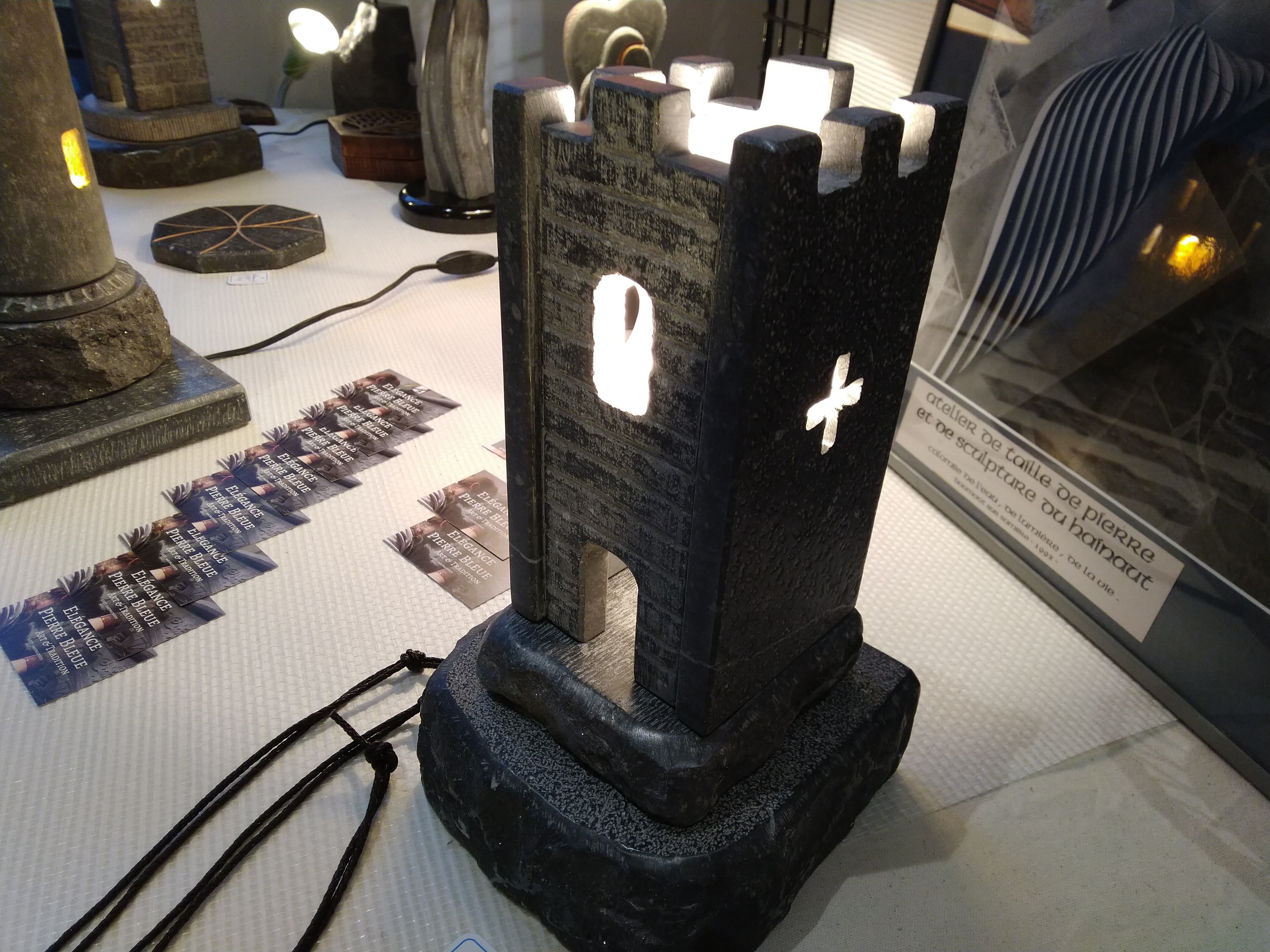 Luminaire donjon de création