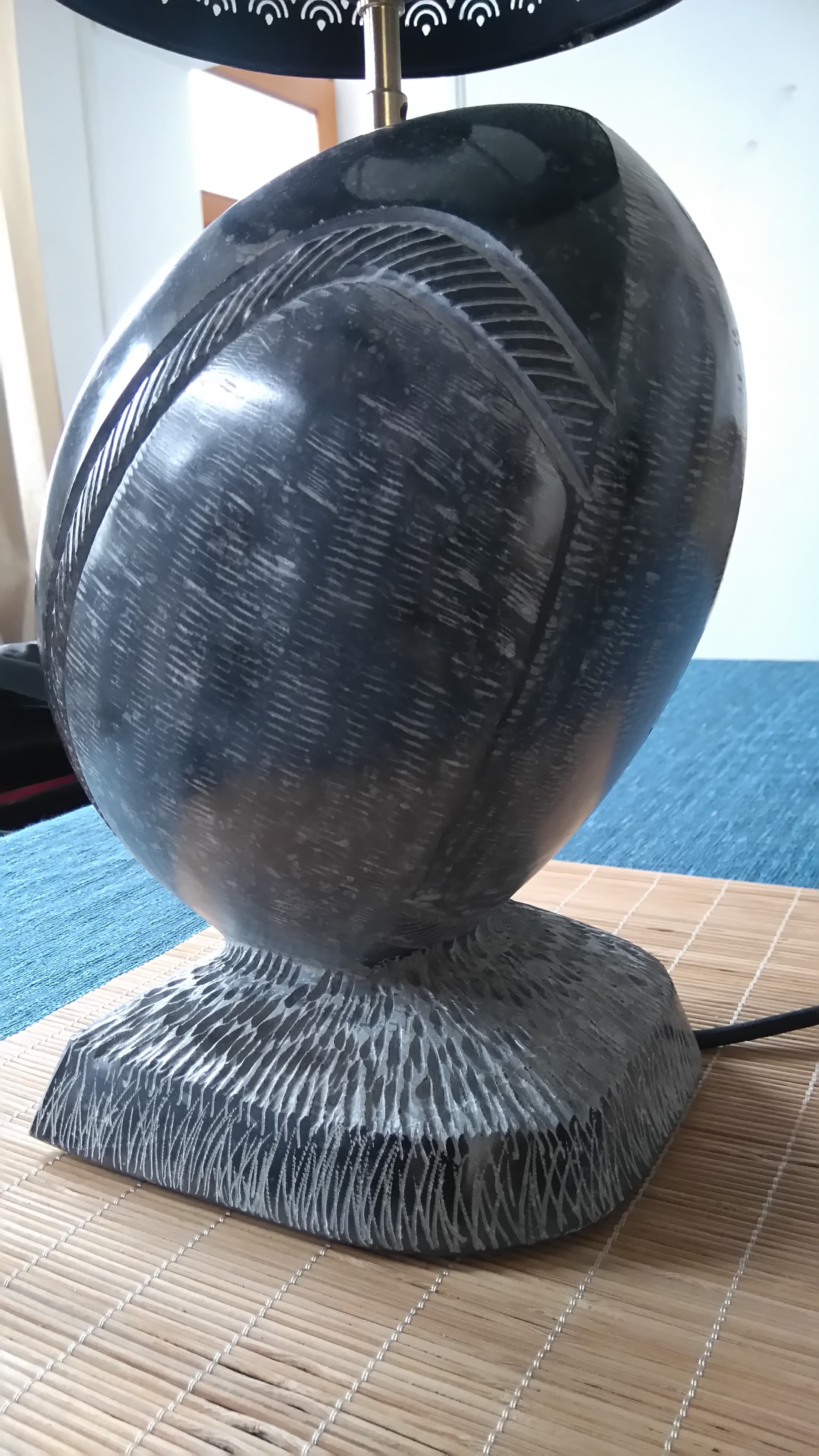 Luminaire ballon de rugby sur demande