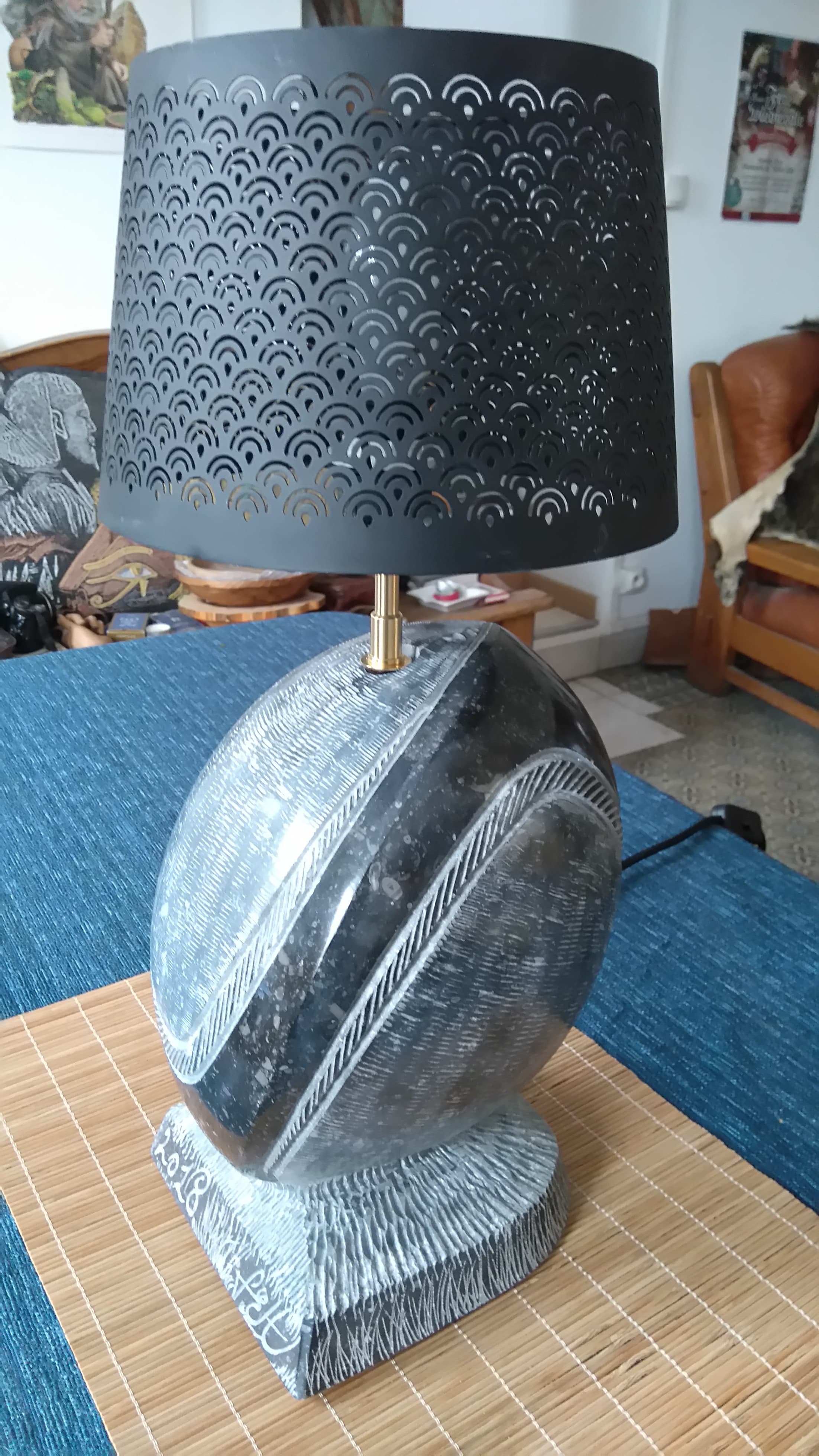 Luminaire ballon de rugby sur demande