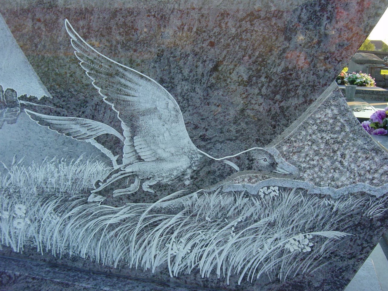Motif divers poly-gravé sur Granit