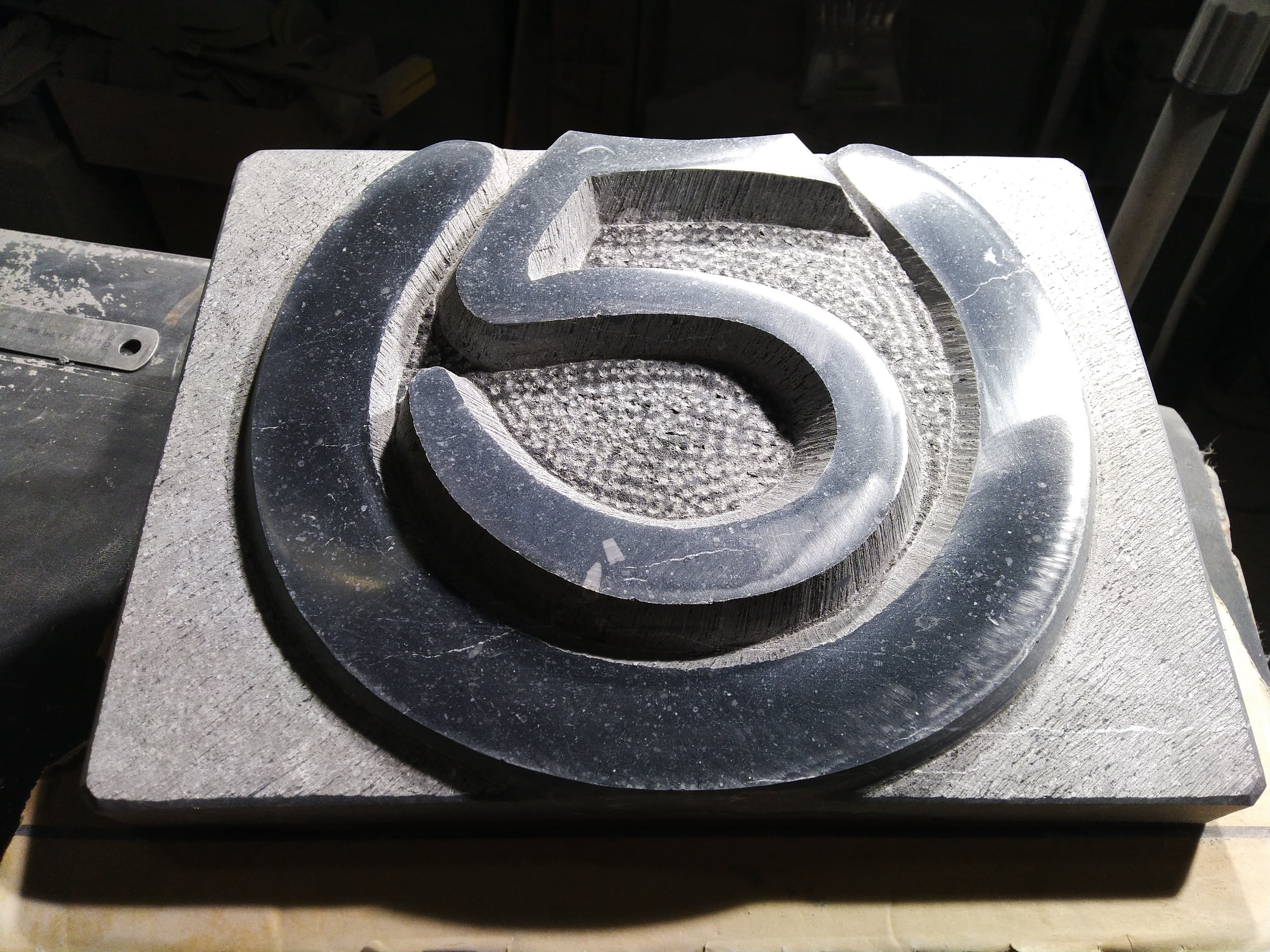 Numéro 5 double Haut-relief
