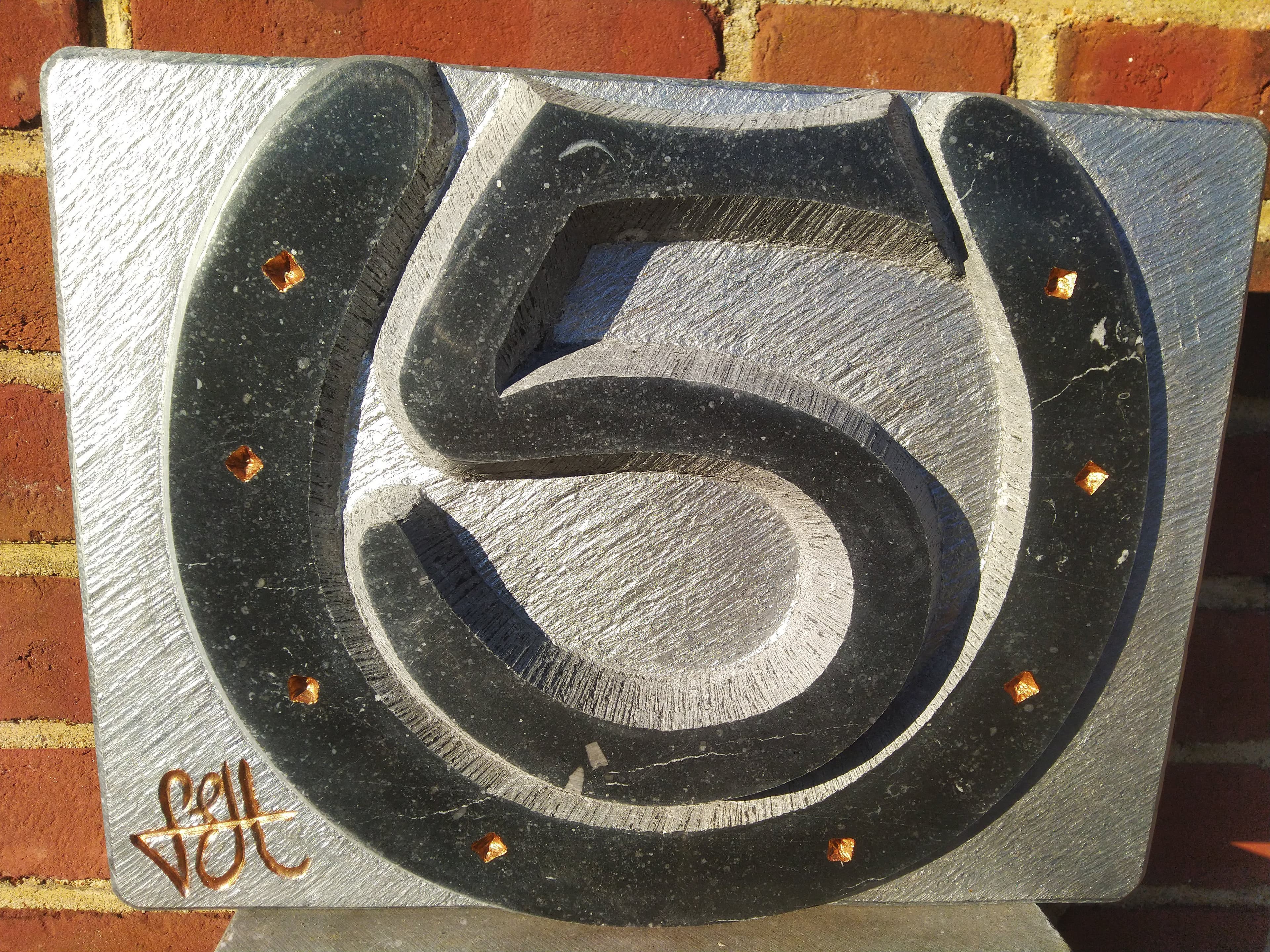Numéro 5 double Haut-relief