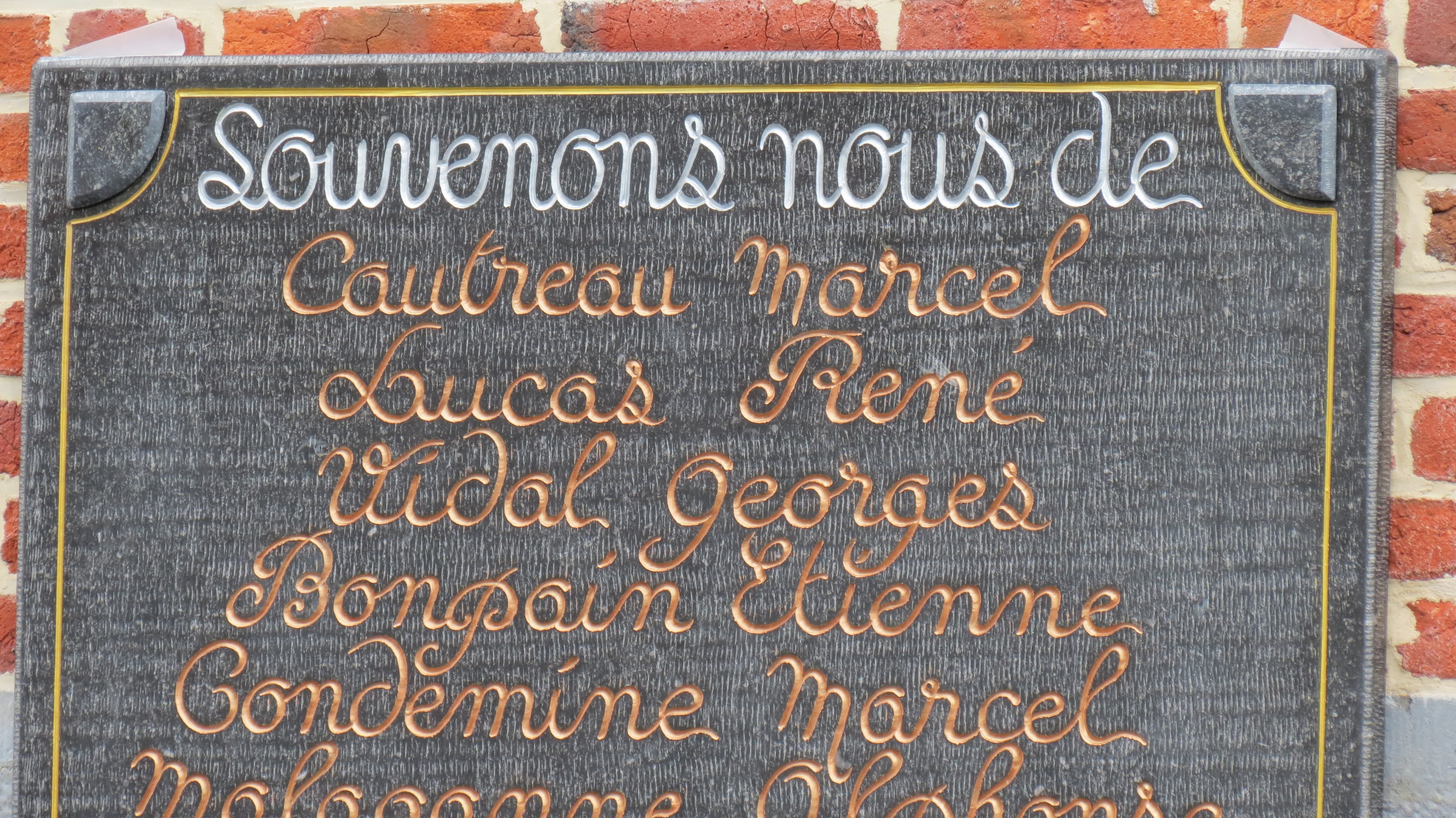 Plaque du Souvenir, à Sèmeries-Zorées