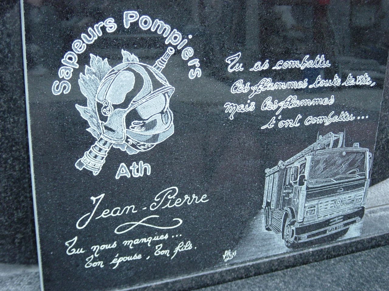 Plaque hommage pompiers