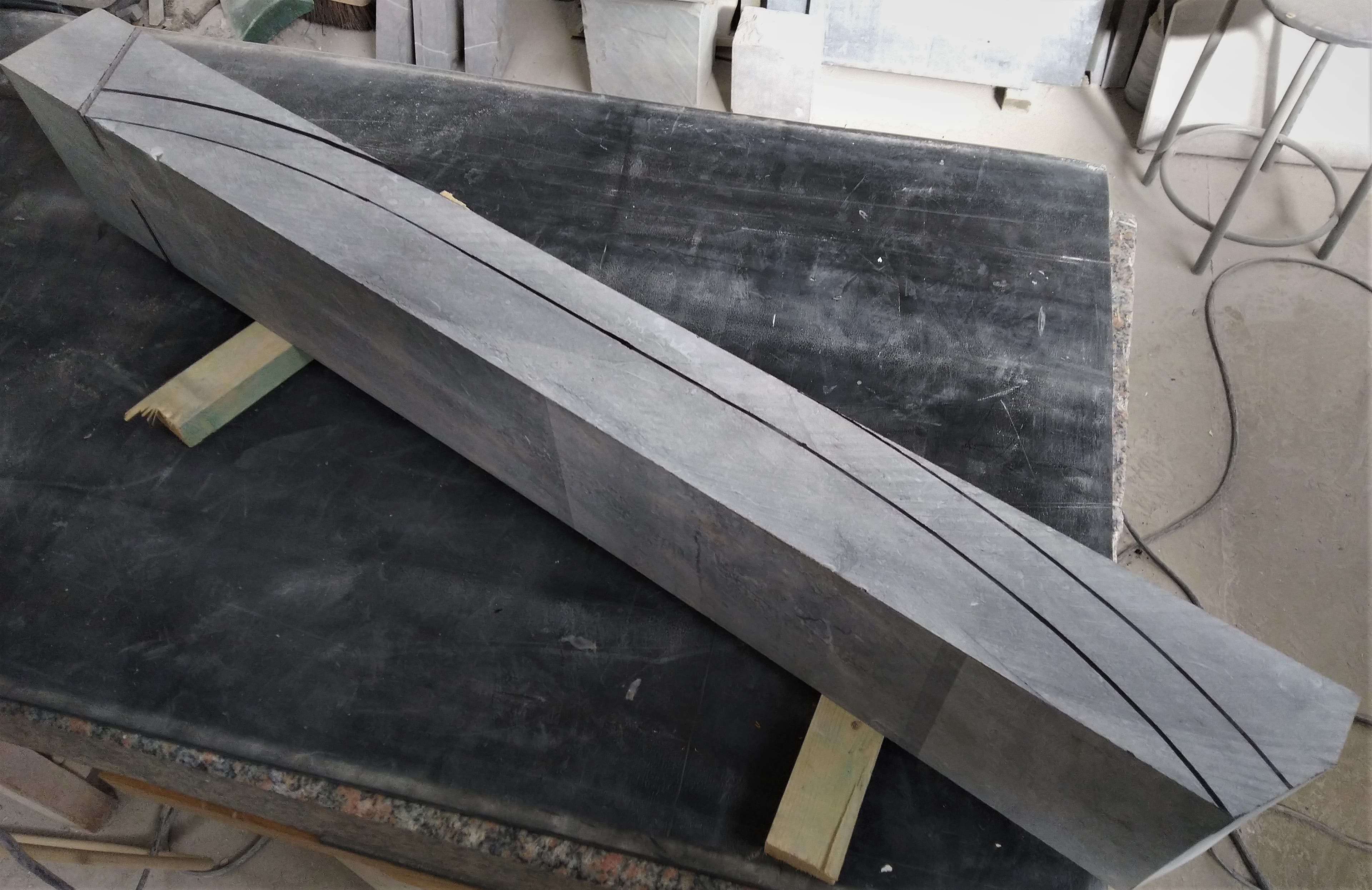 Réalisation contre-marches autour béton existant
