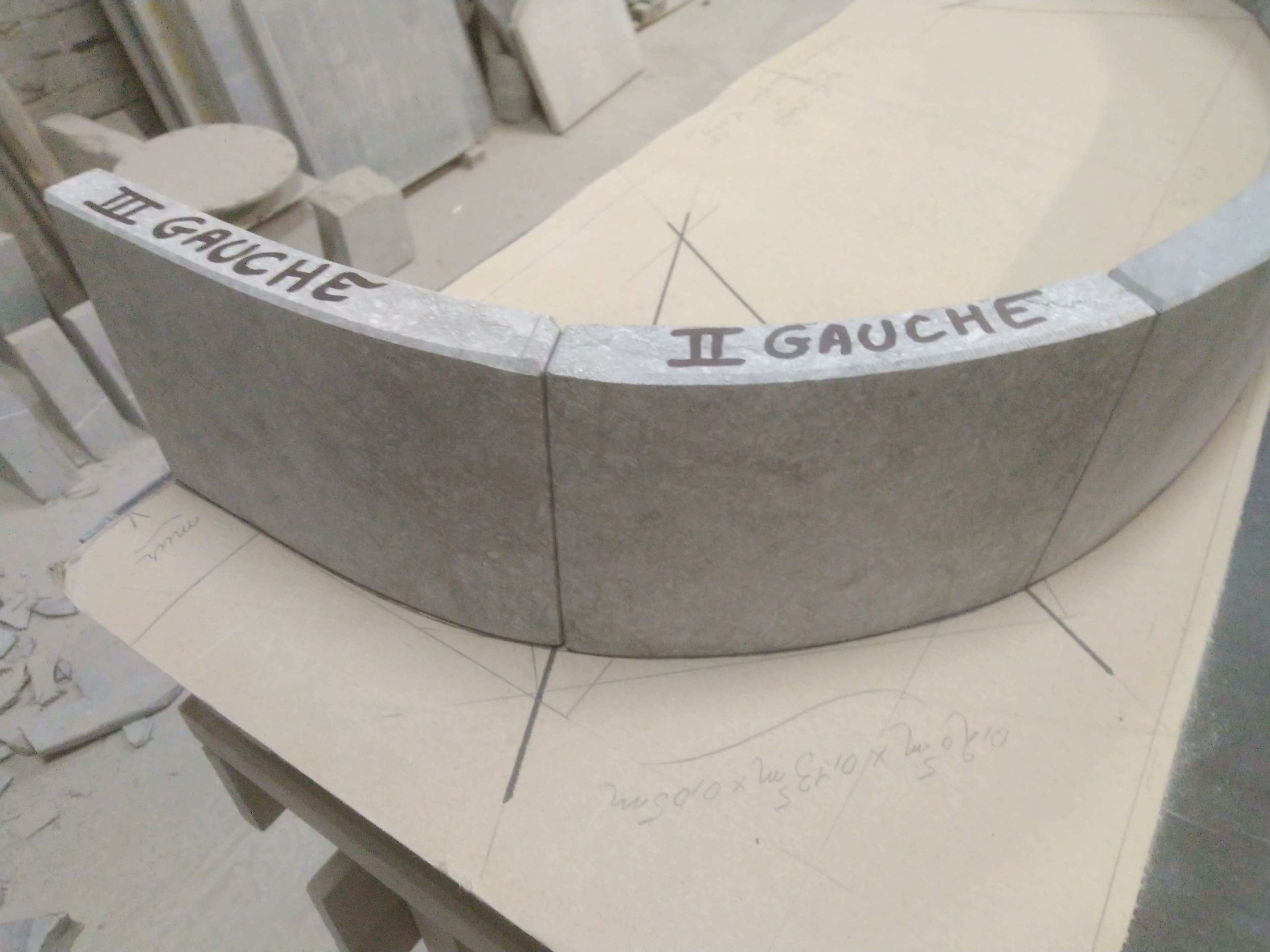 Réalisation contre-marches autour béton existant
