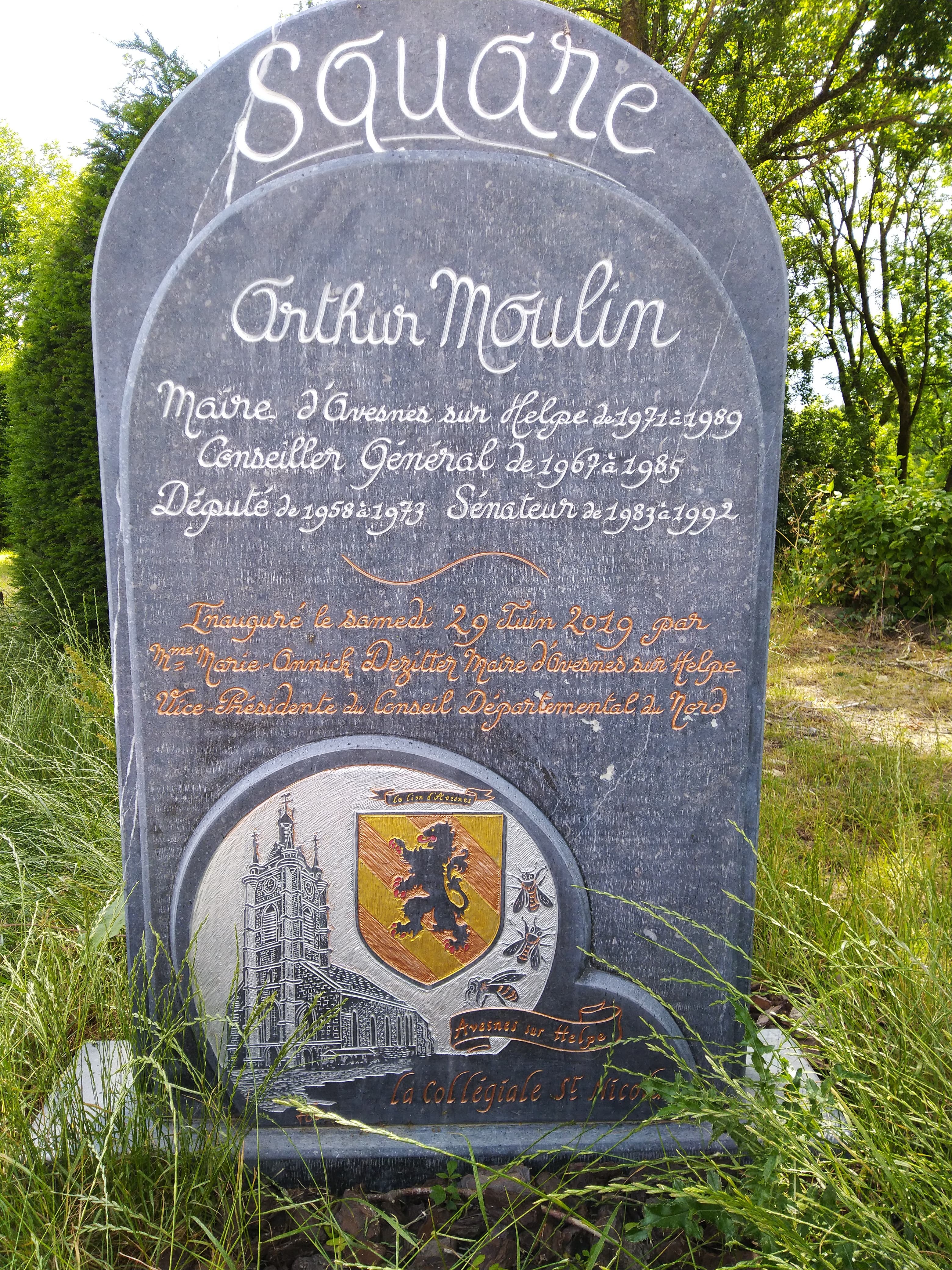 Stèle Arthur Moulin Avesnes sur Helpe