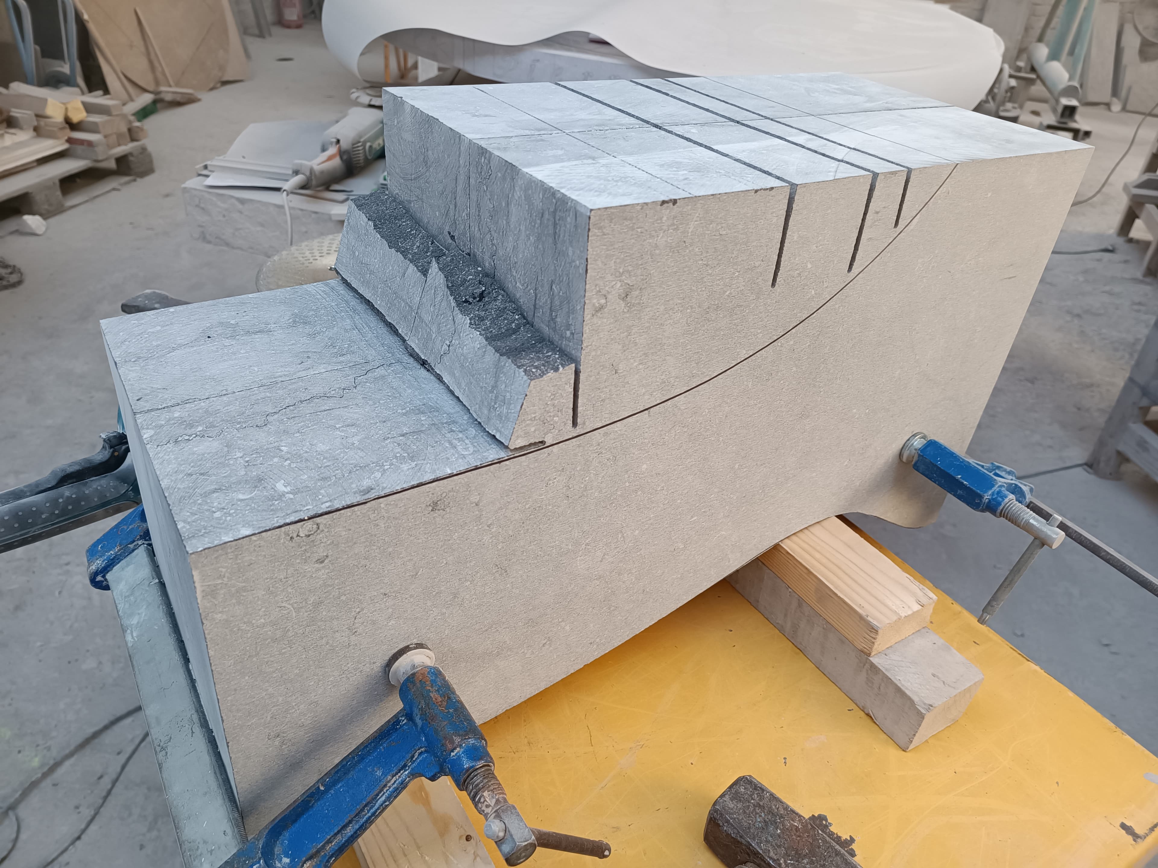 A. Travail évolutif de la table Templière