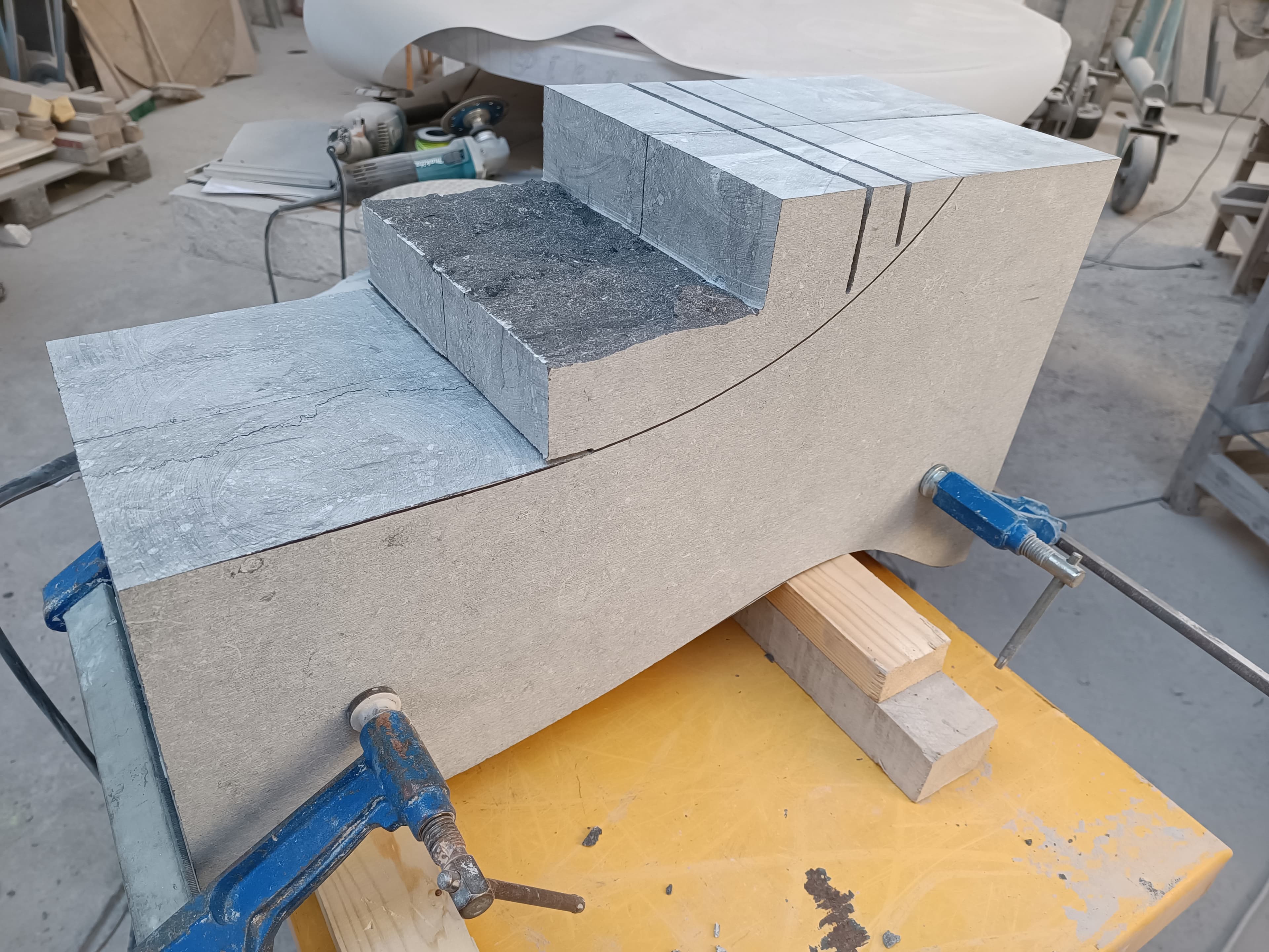 A. Travail évolutif de la table Templière