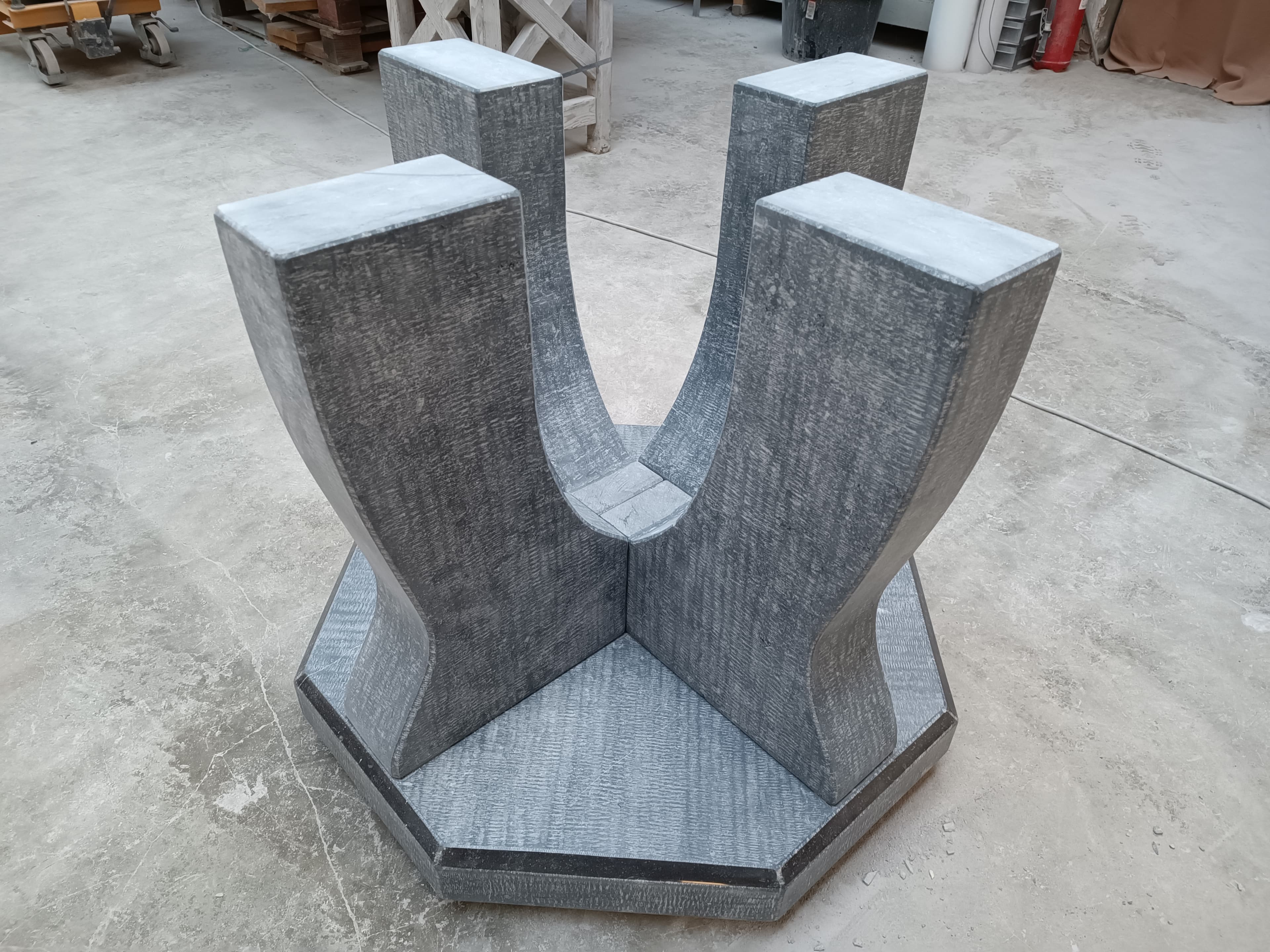 A. Travail évolutif de la table Templière