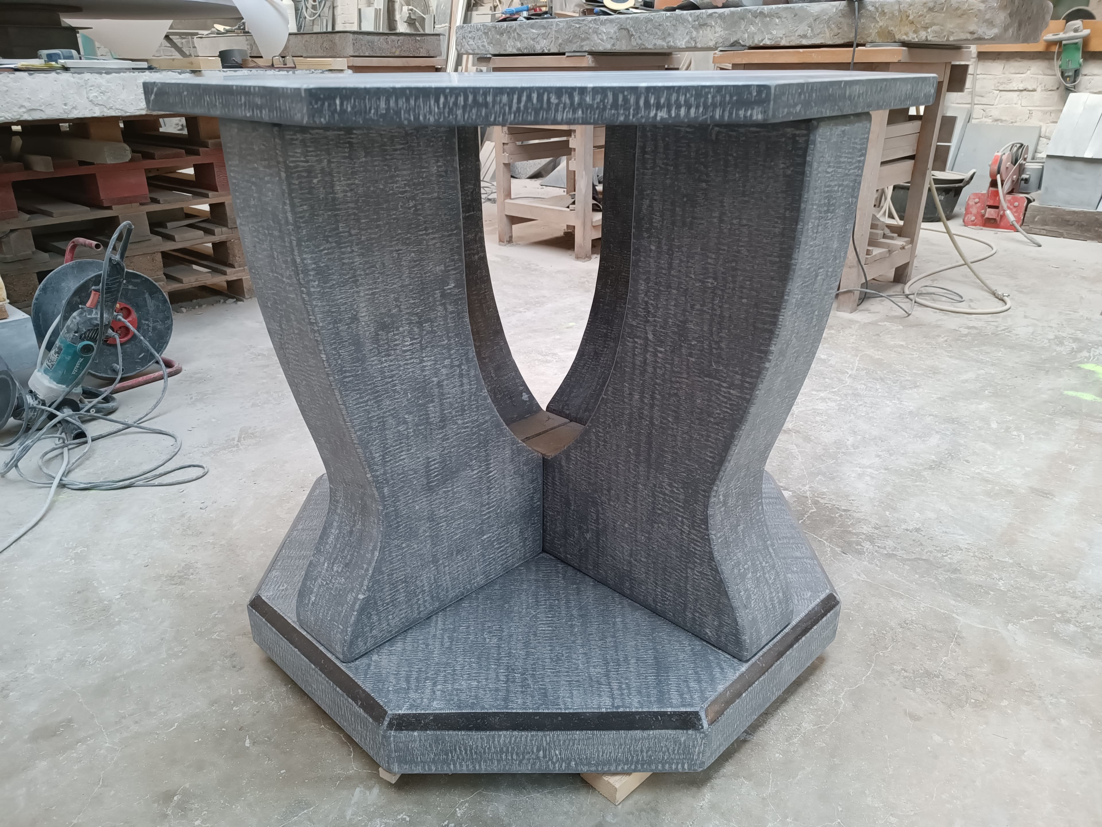 A. Travail évolutif de la table Templière